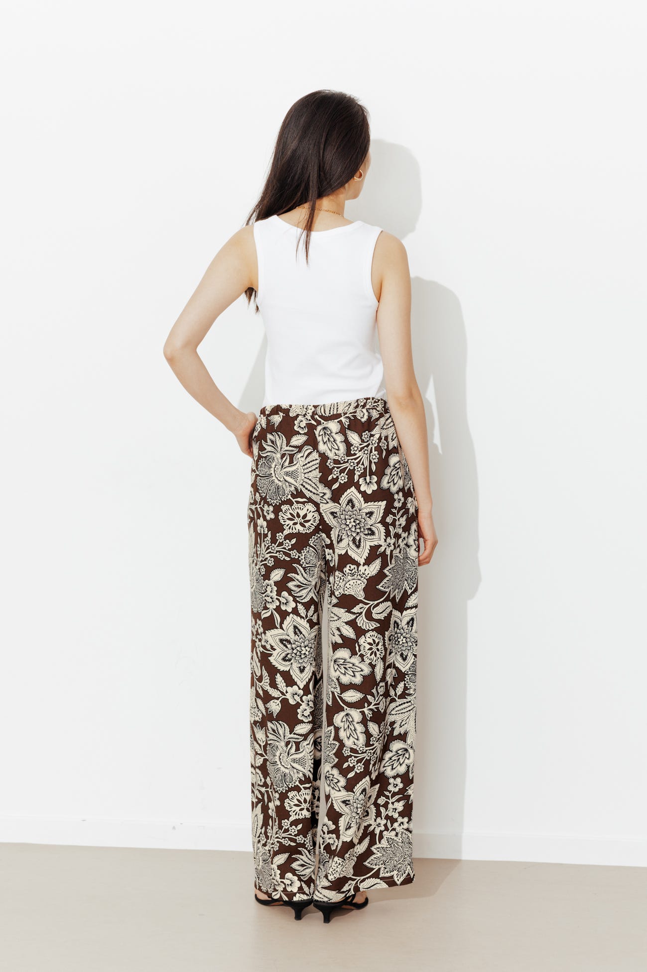 Spodnie z szerokimi nogawkami