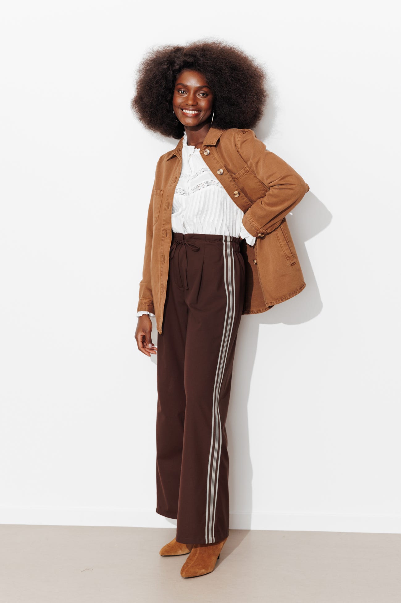 Wide trousers with side bands