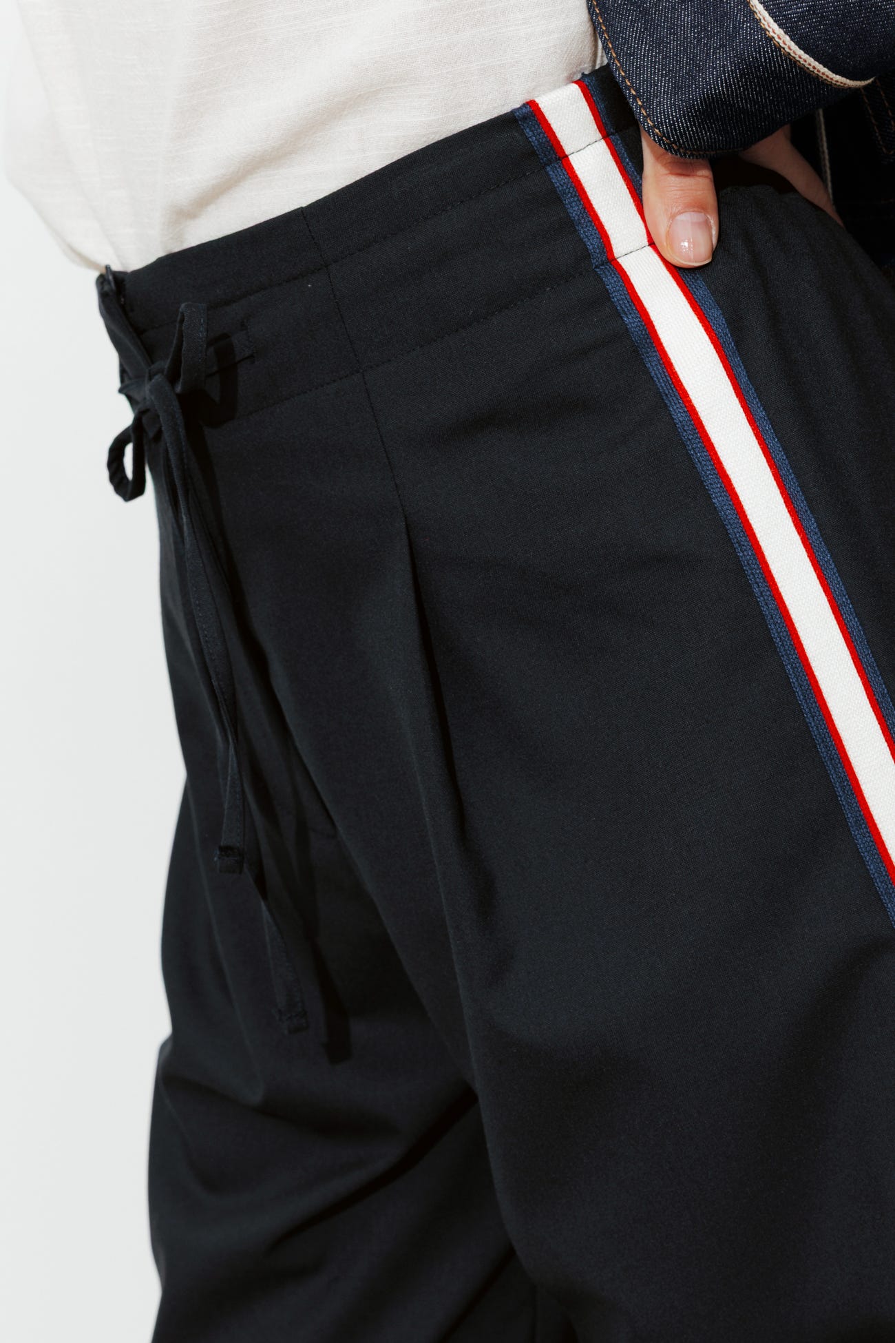 Pantalon large à bandes côtés