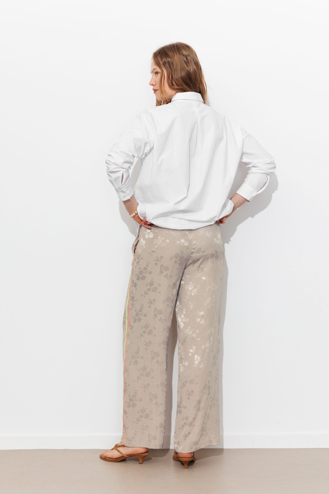 Pantalón bandas laterales