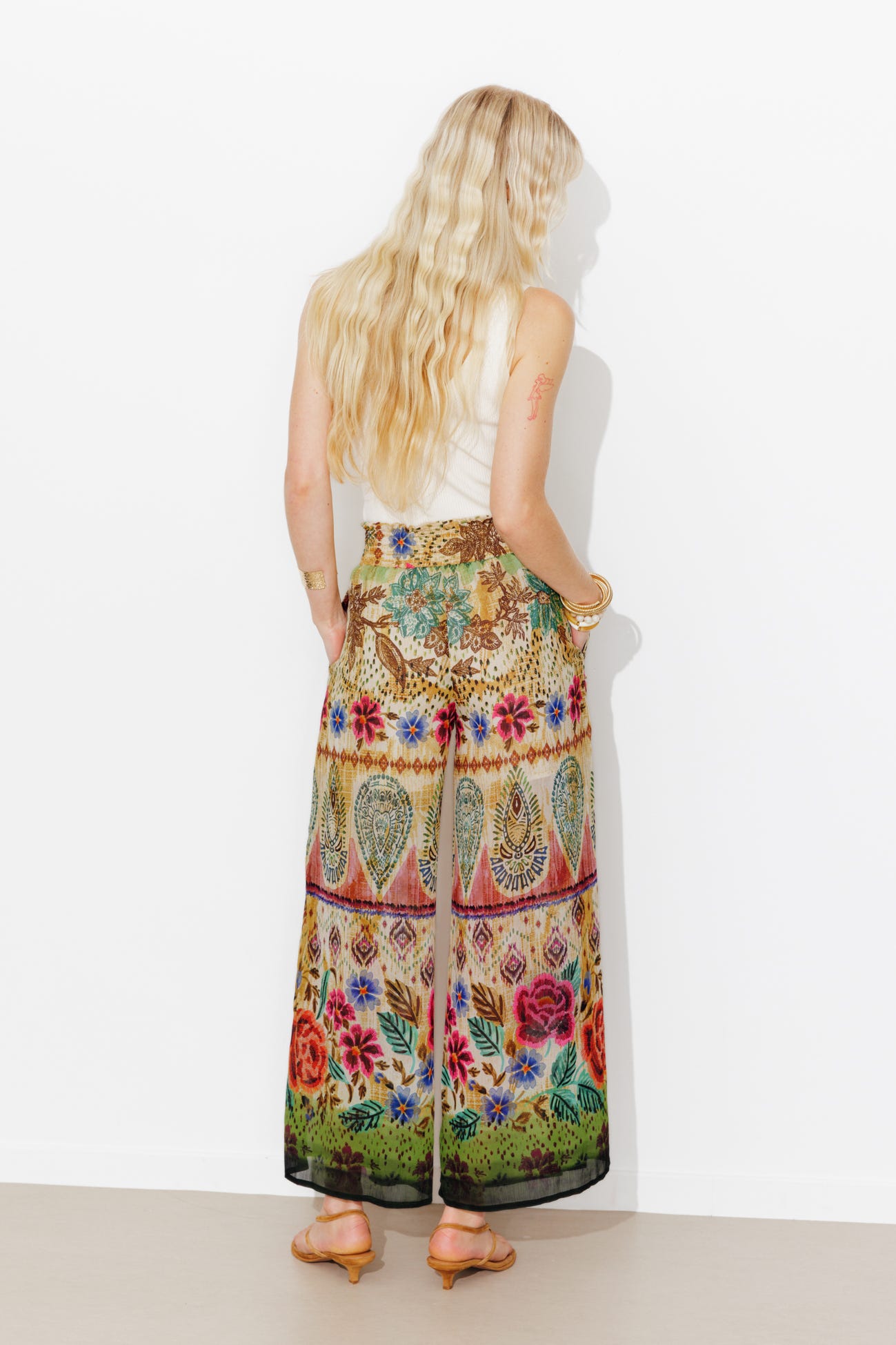 Pantalon large en mousseline