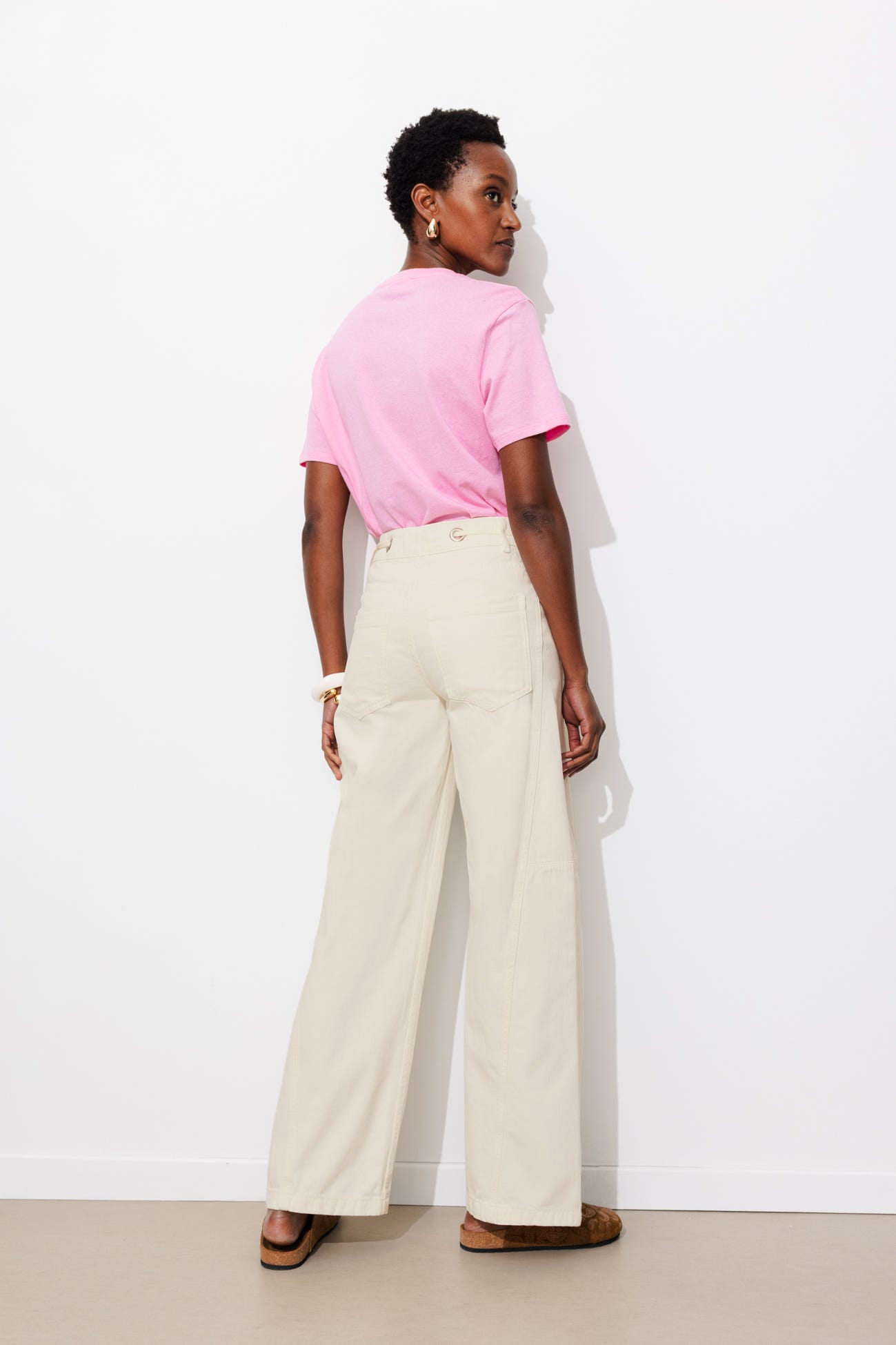 Pantalon large à oeillets