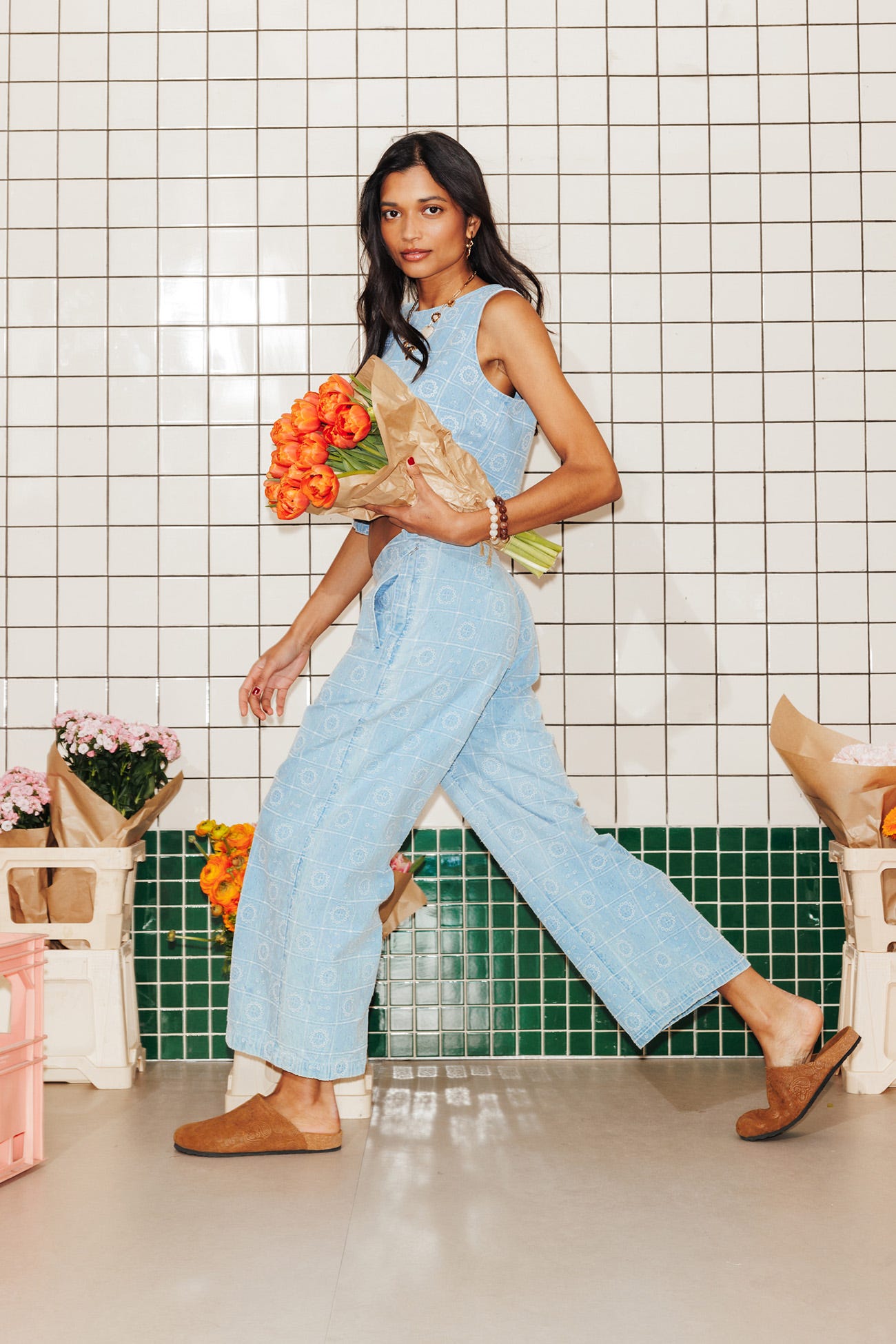 Jean ancho y bordado