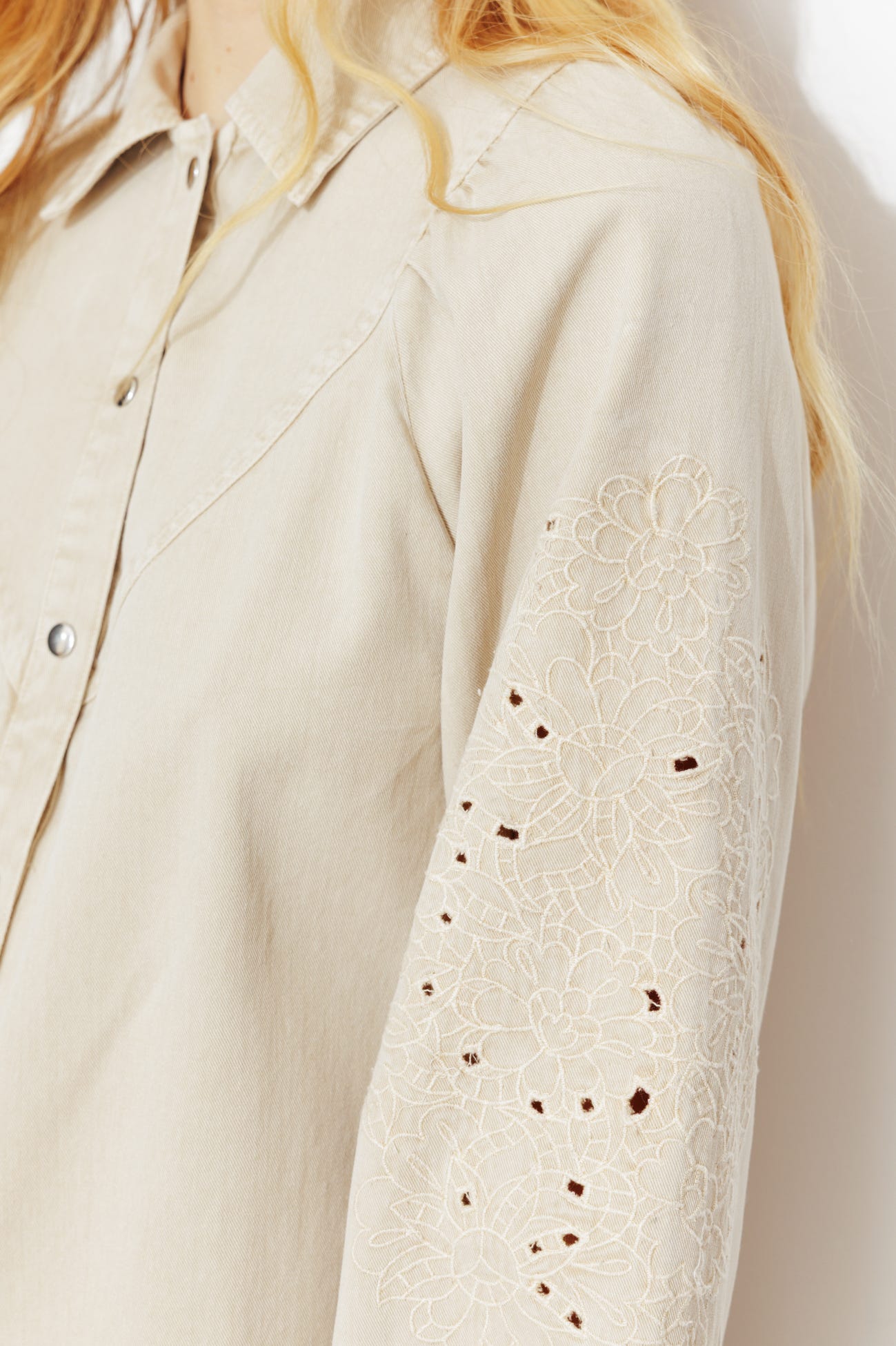 Robe-chemise brodée Femme