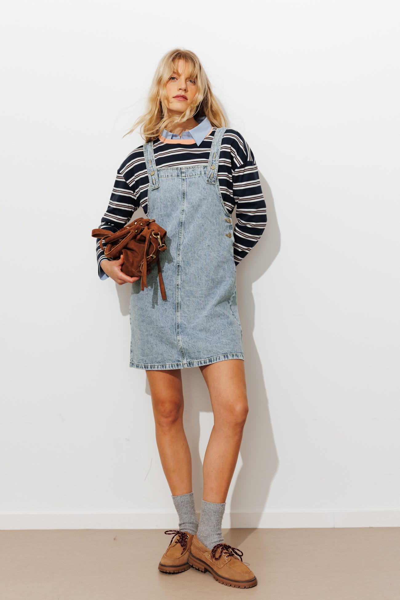 Robe-salopette courte en jean