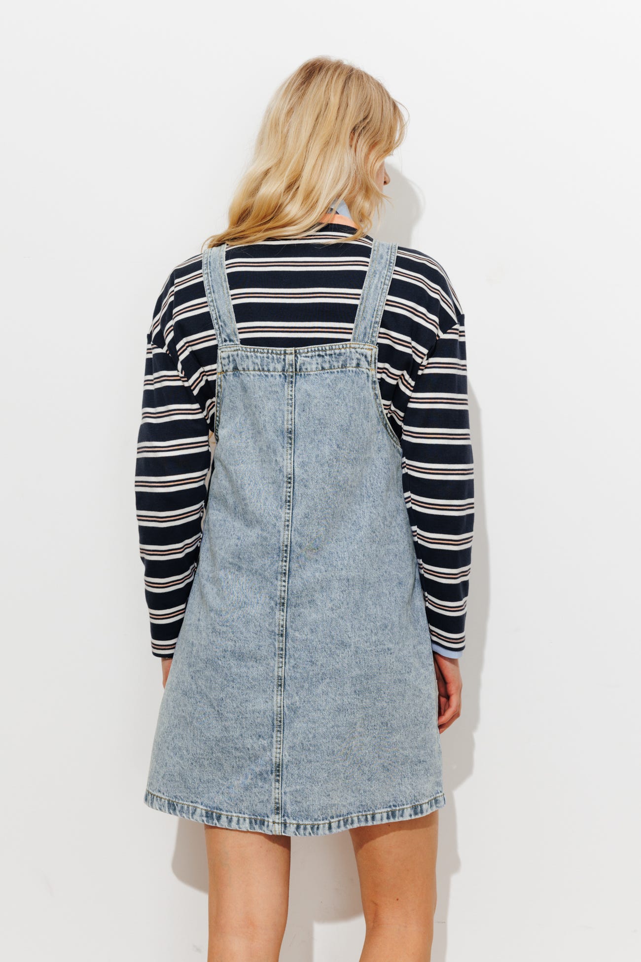 Robe-salopette courte en jean