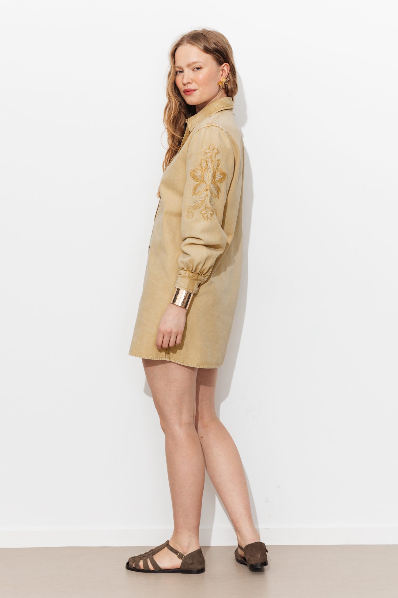 Short embroidery canvas dress