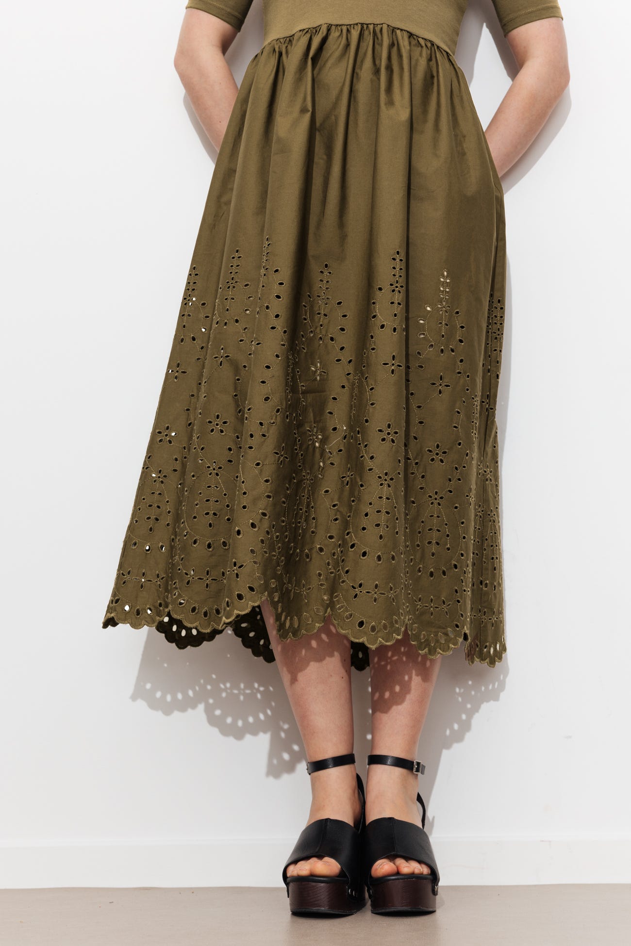 Robe t-shirt broderie anglaise