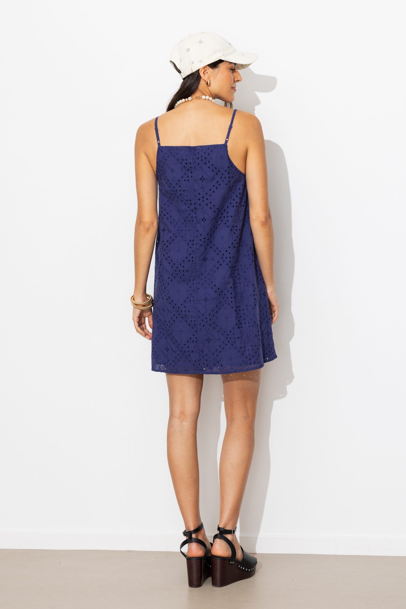 Robe courte broderie anglaise