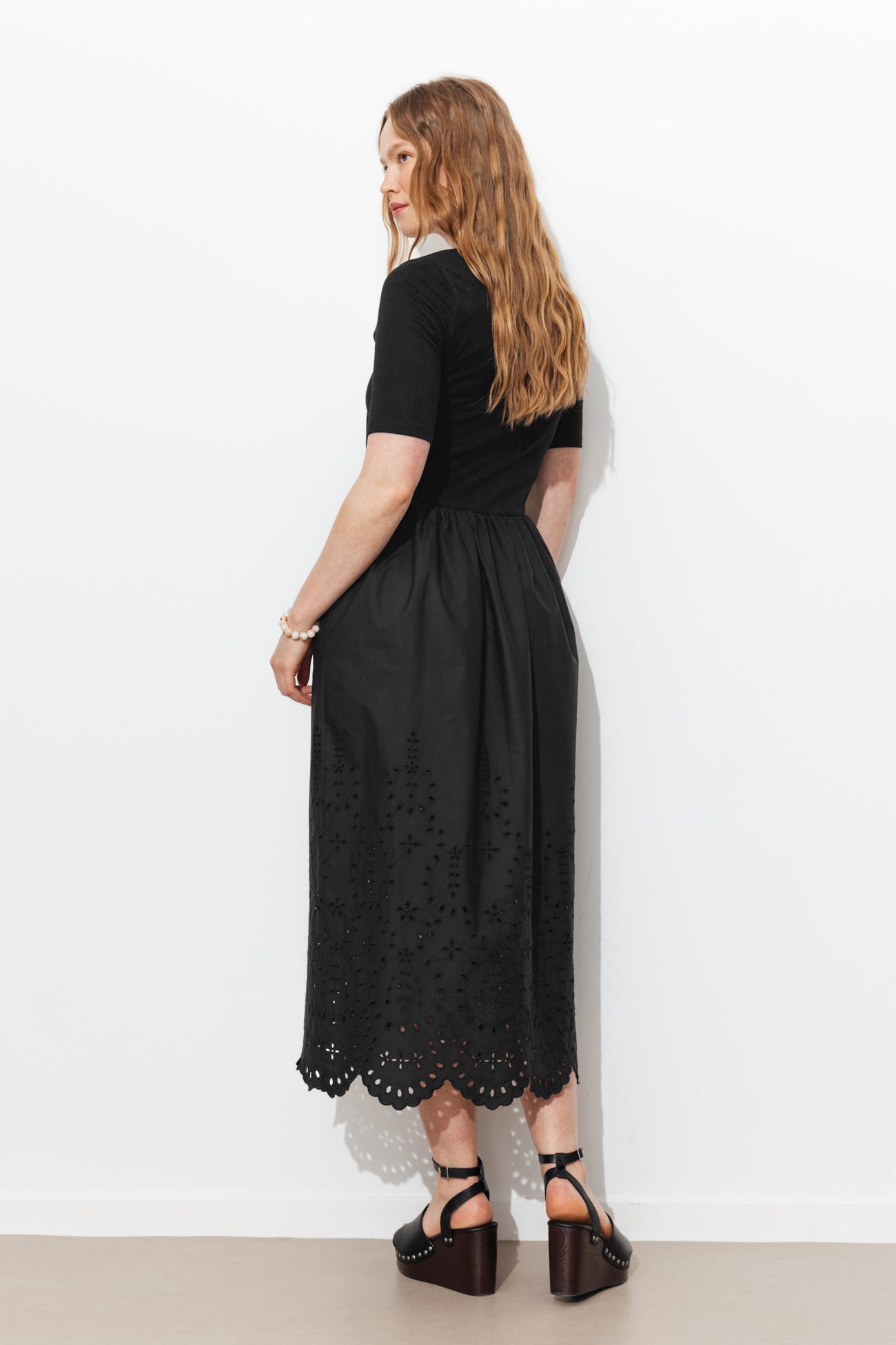 Robe t-shirt broderie anglaise