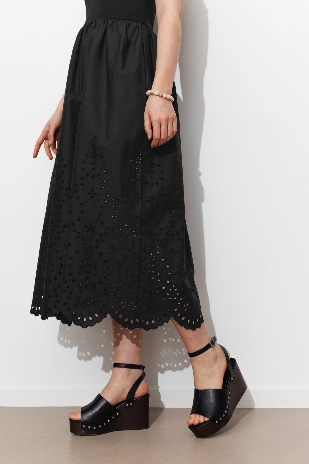 Robe t-shirt broderie anglaise