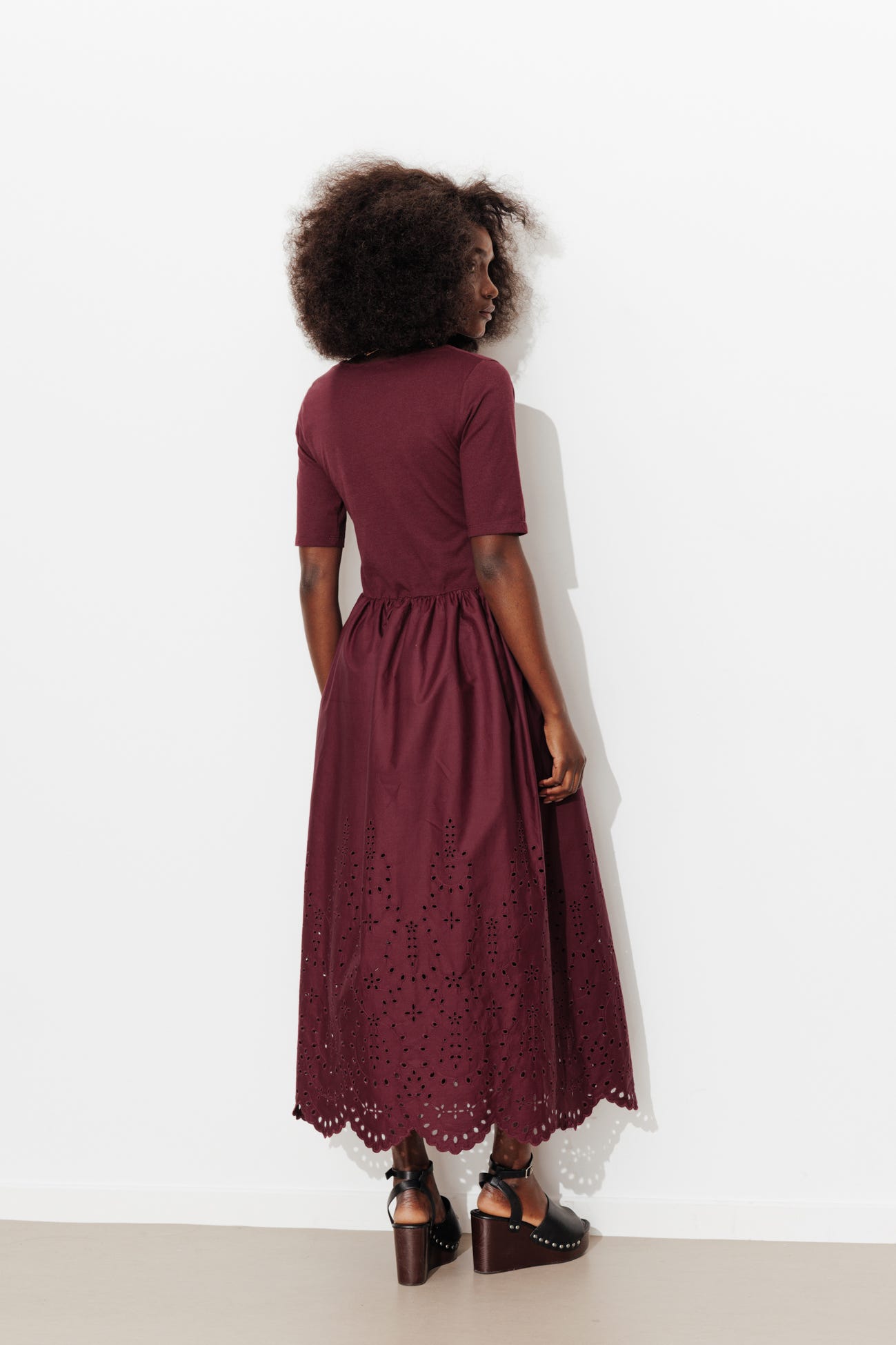 Robe t-shirt broderie anglaise