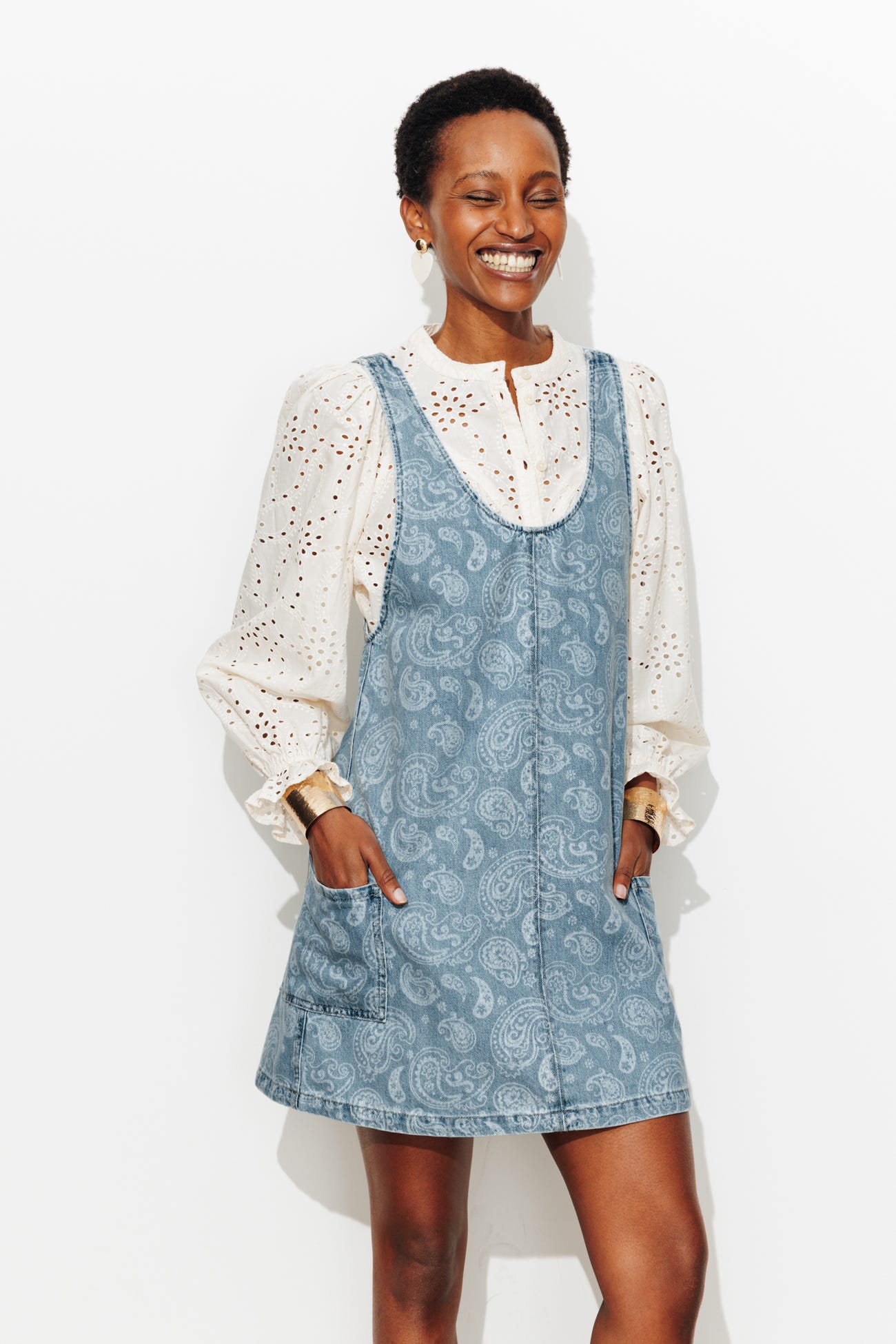 Robe-salopette en jean à motif