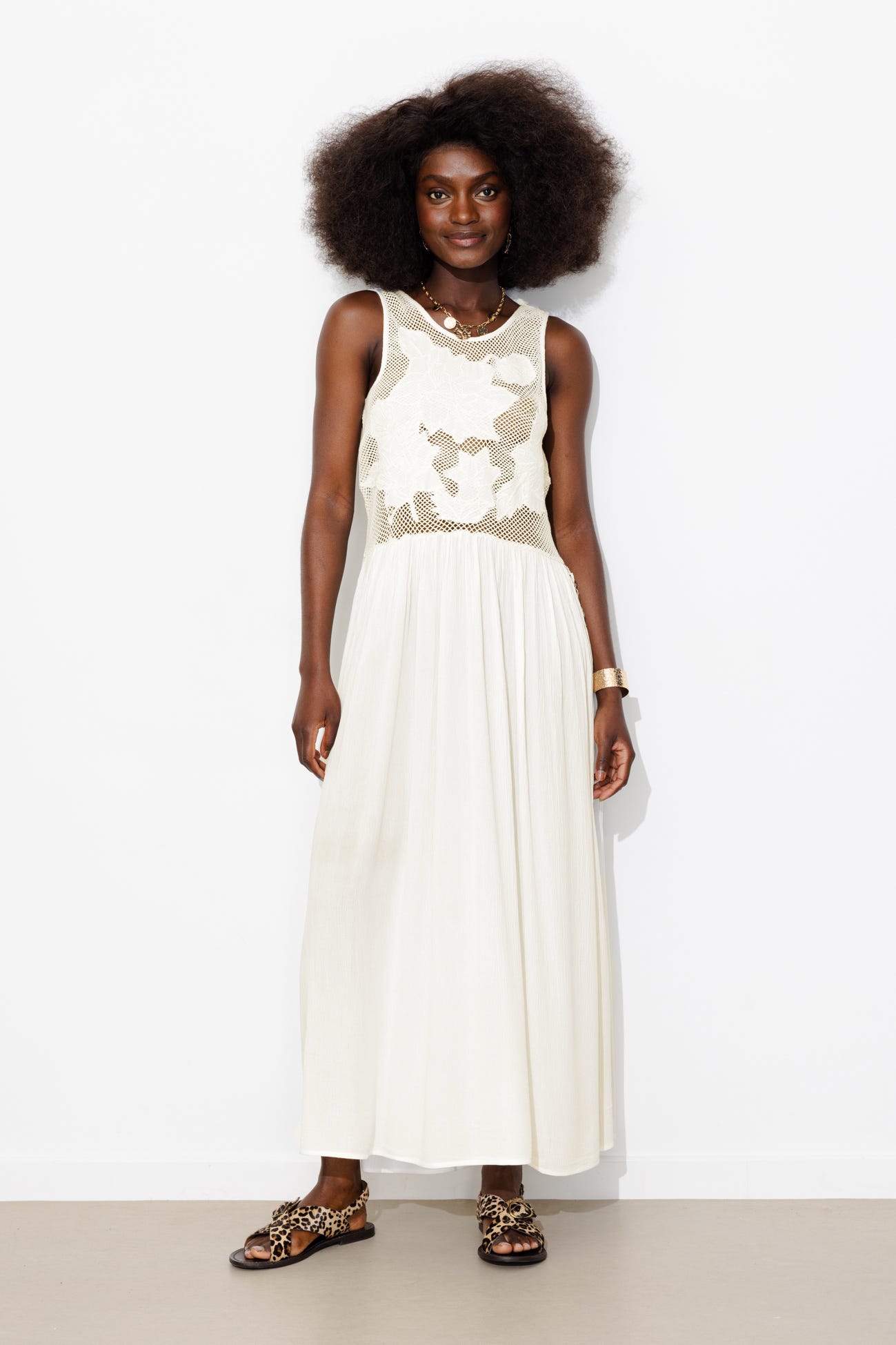 Vestido largo bordado