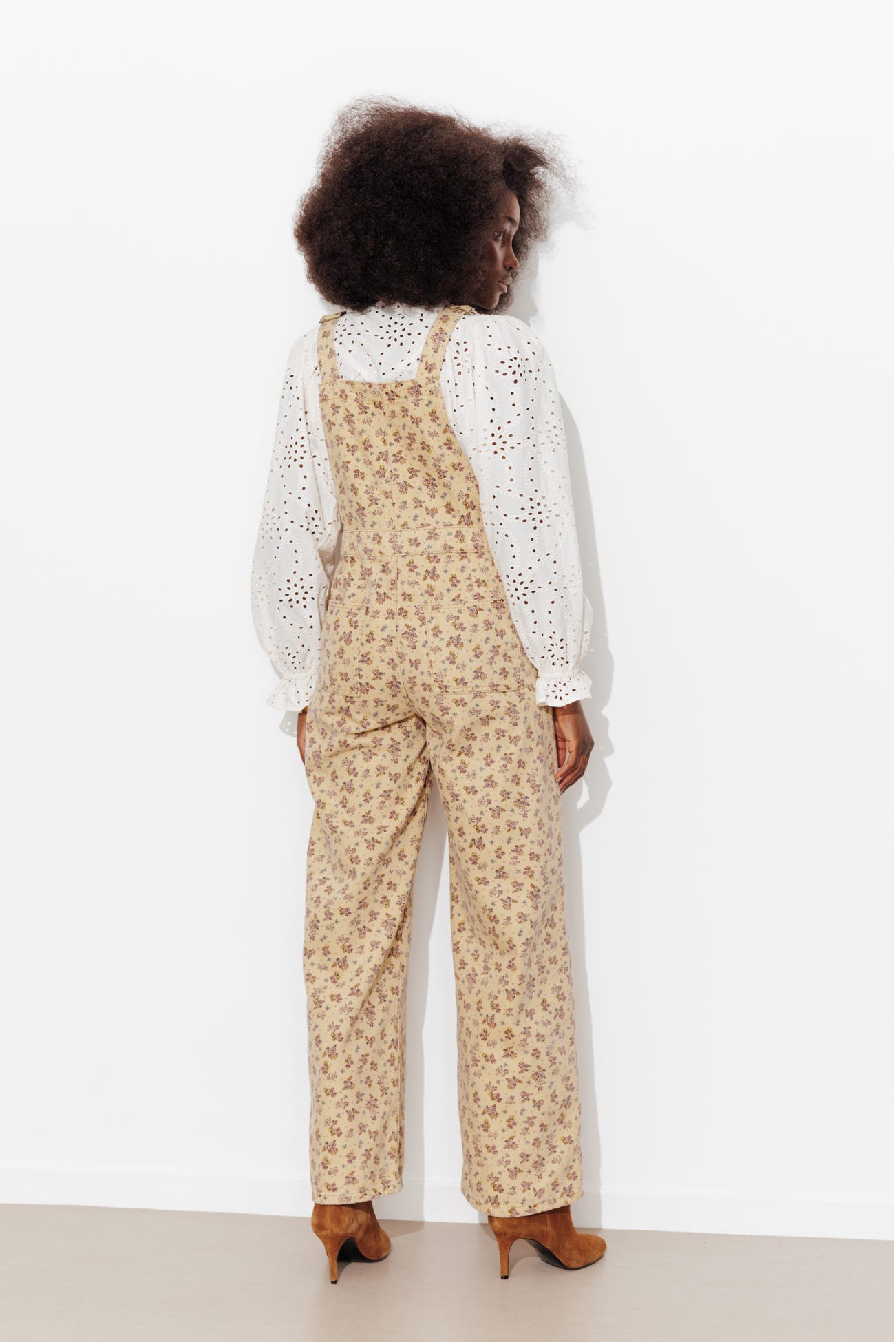 Salopette en toile fleurie