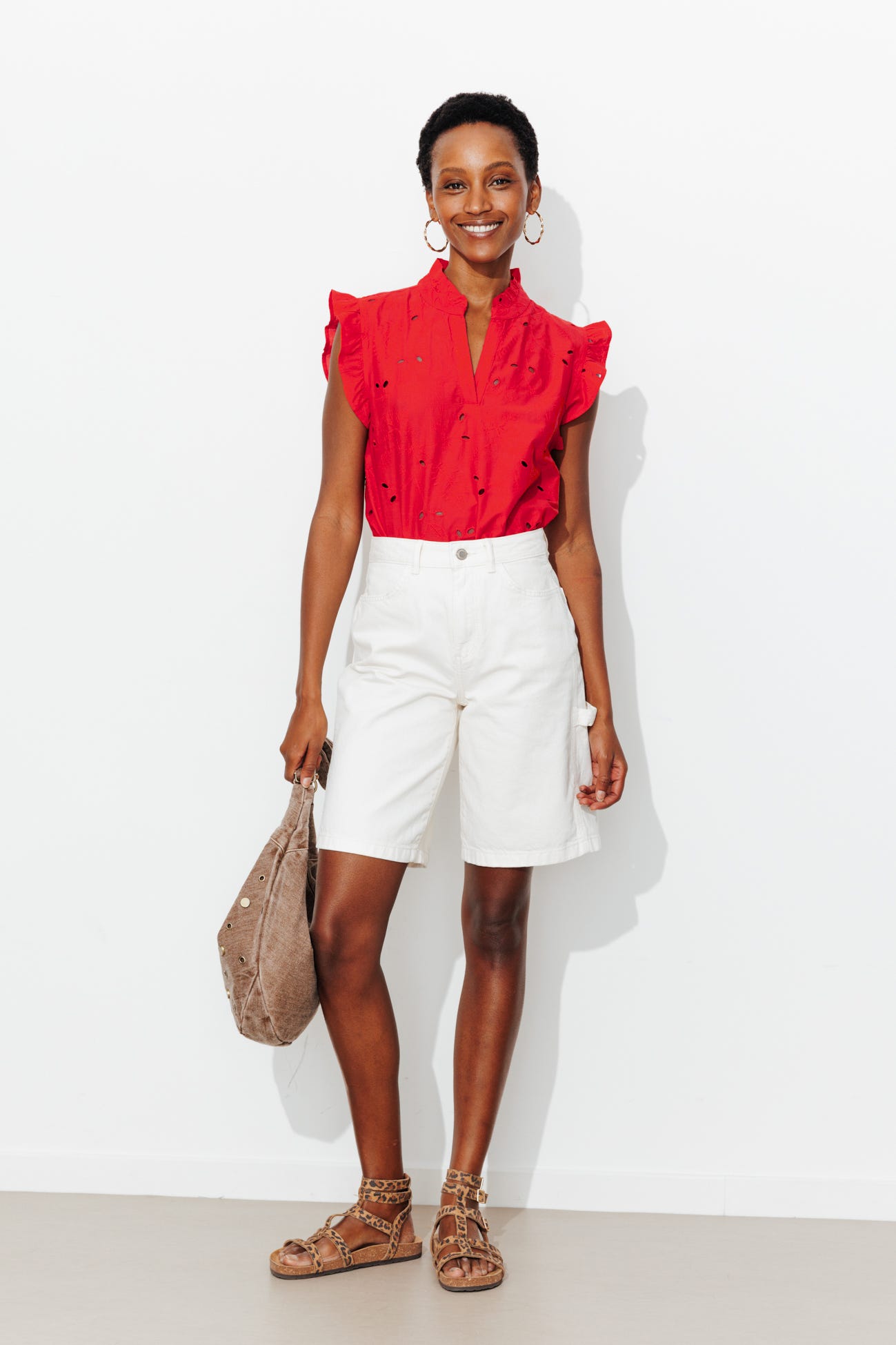 Blouse brodée unie Femme