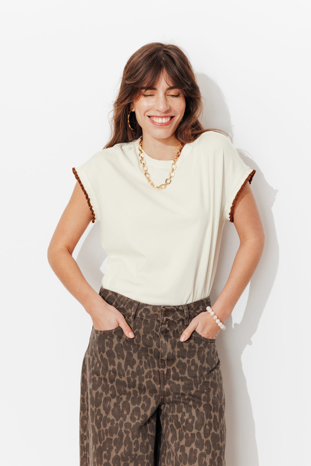 T-shirt with fancy sleeves