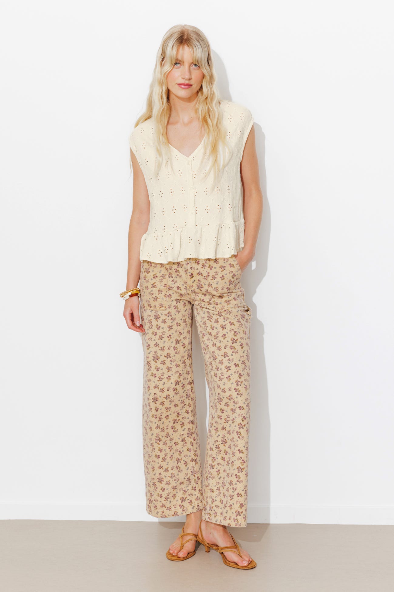 Top ajouré et volanté Femme