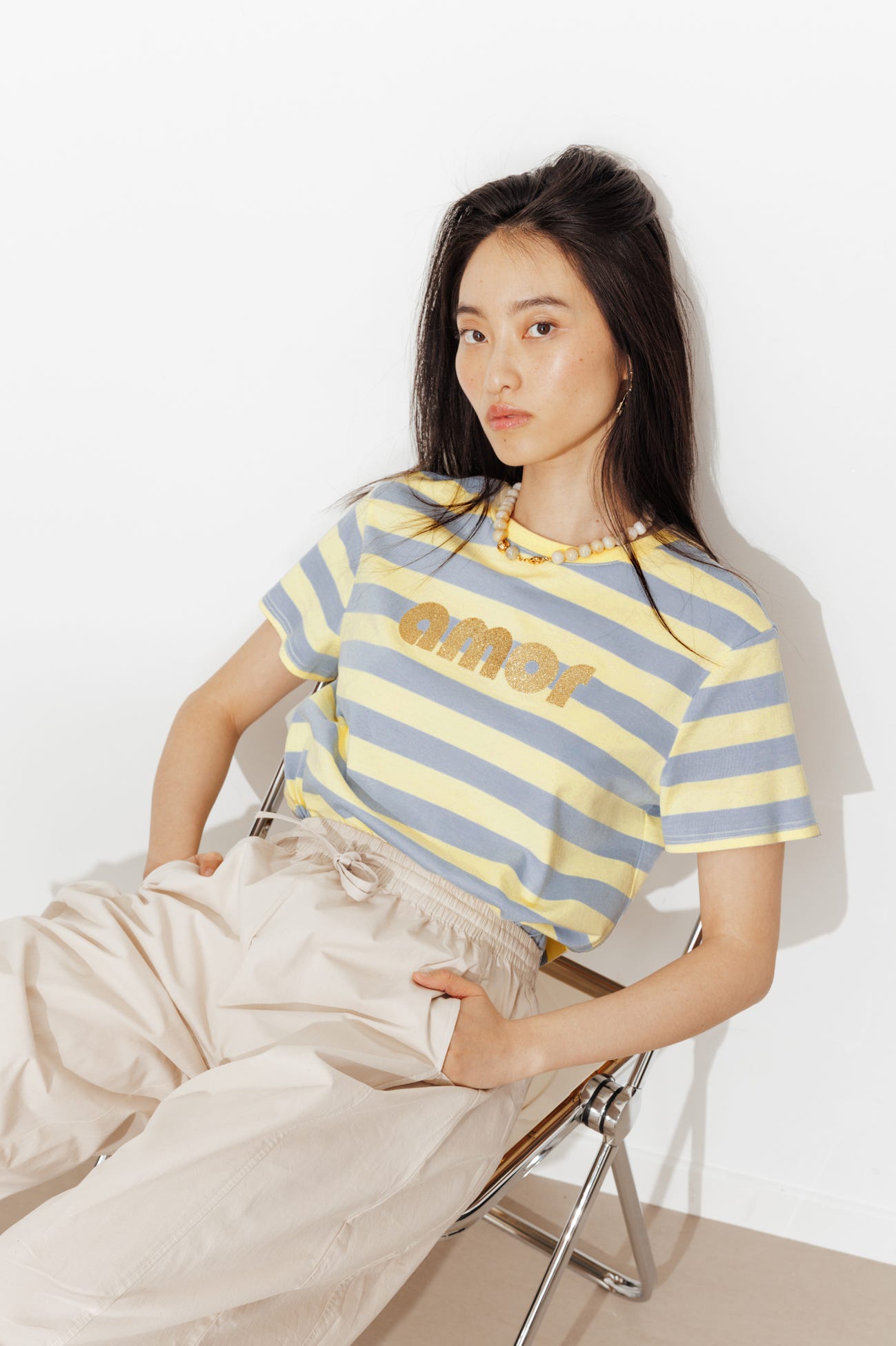 Camiseta de rayas con mensaje