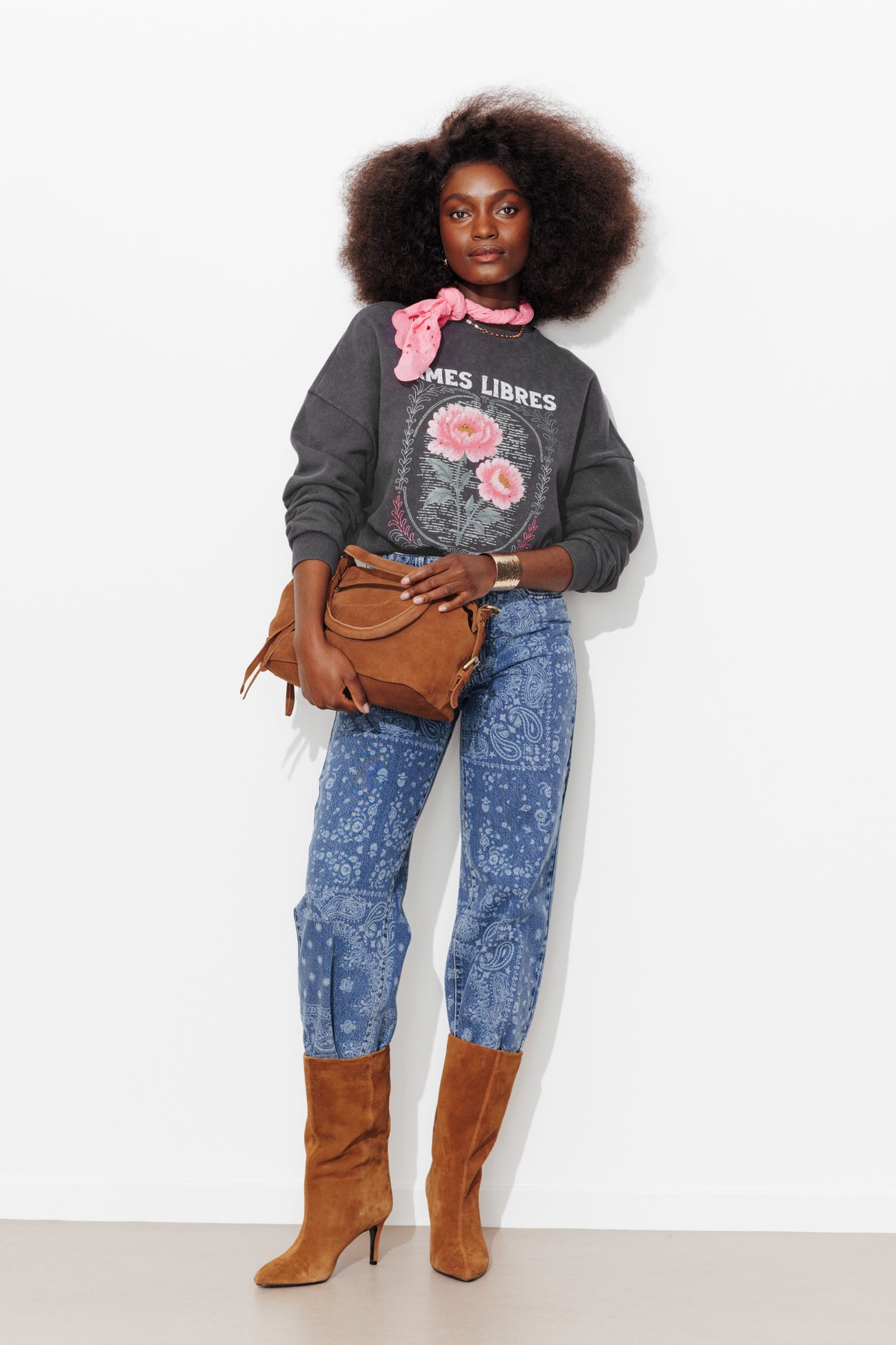 Sweat à message "âmes libres"