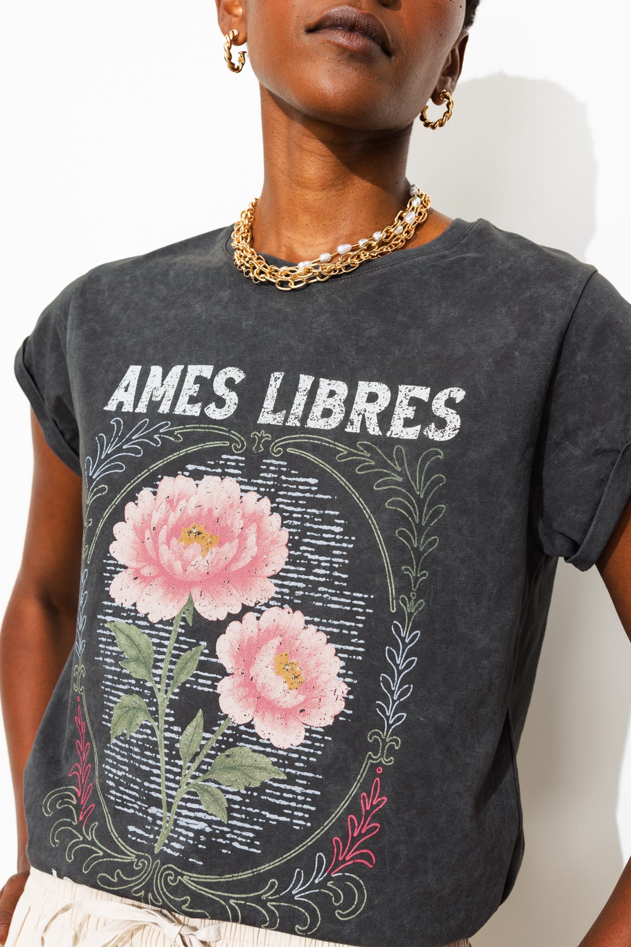 T-shirt message "âmes libres"
