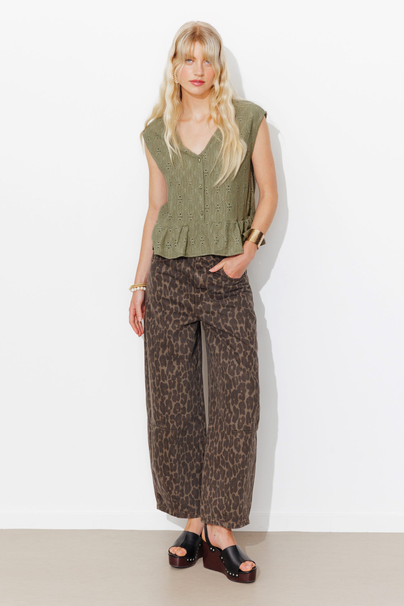 Top ajouré et volanté Femme