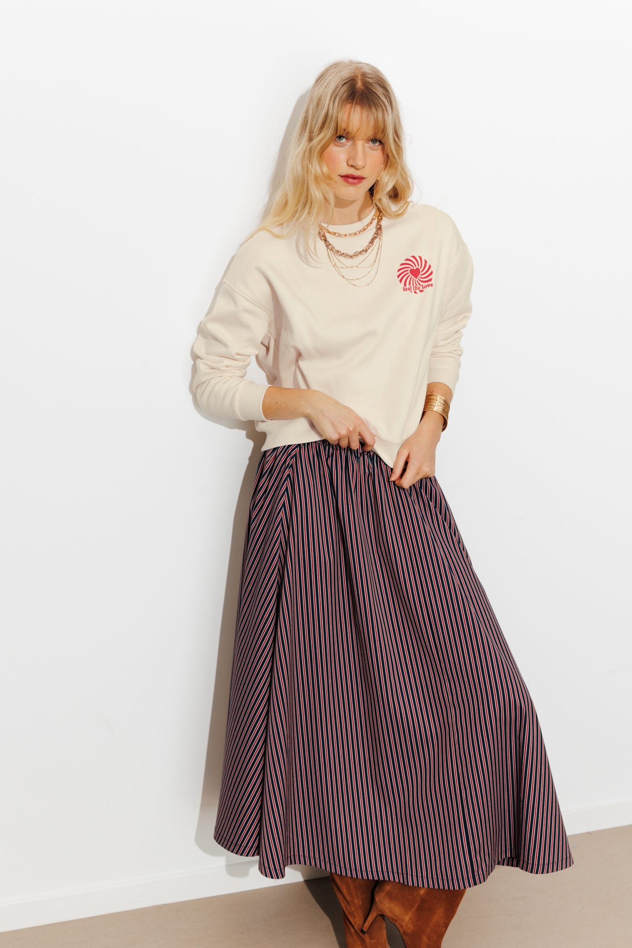 Sudadera mensaje Feel the love