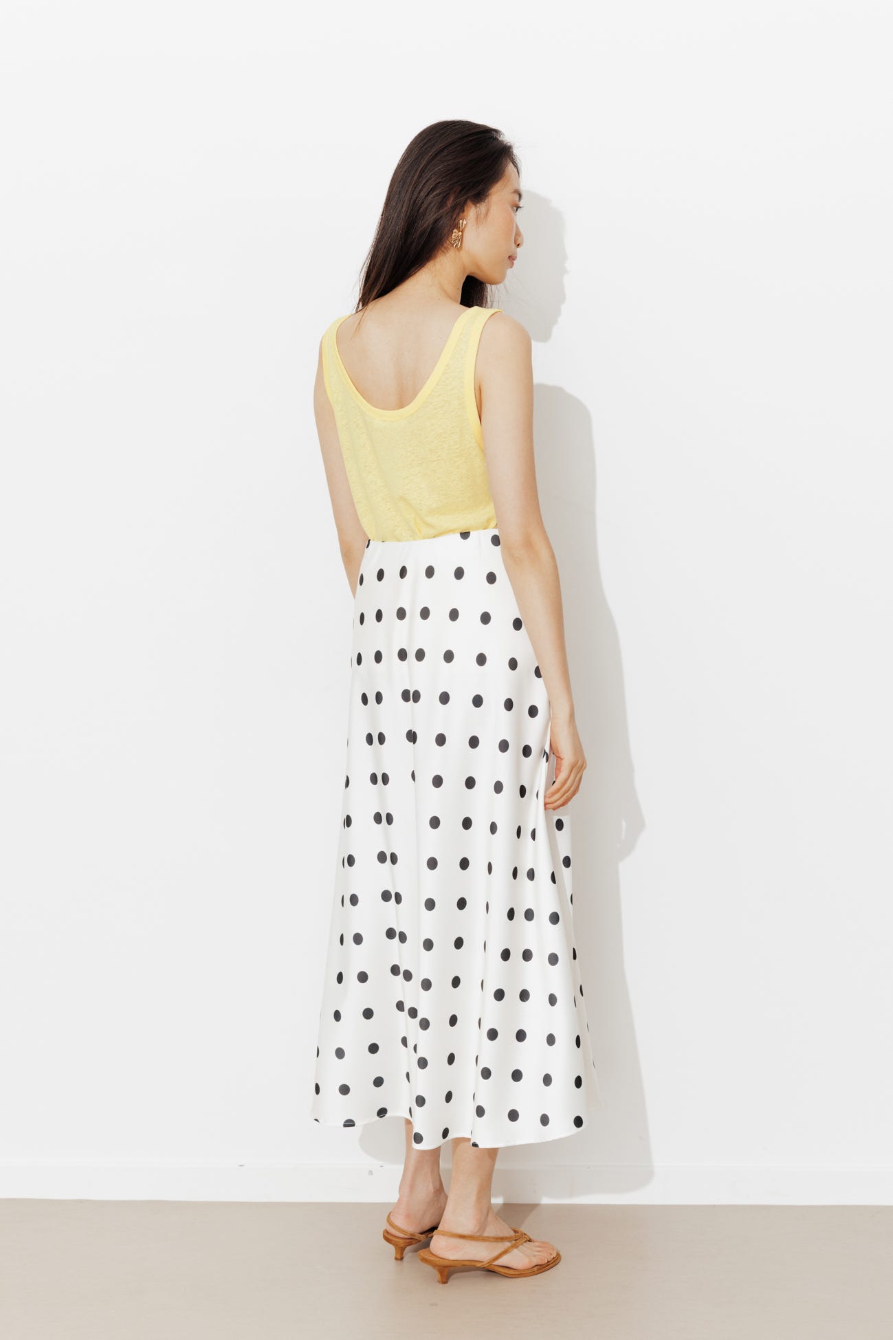 Linen-blend sleeveless top