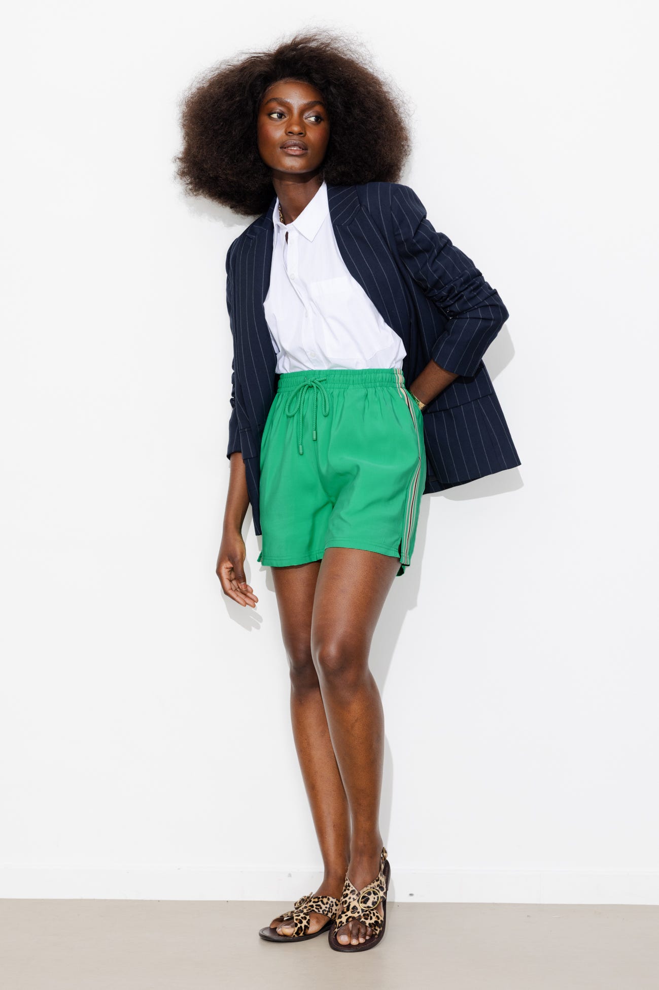 Short sporty à bandes Femme