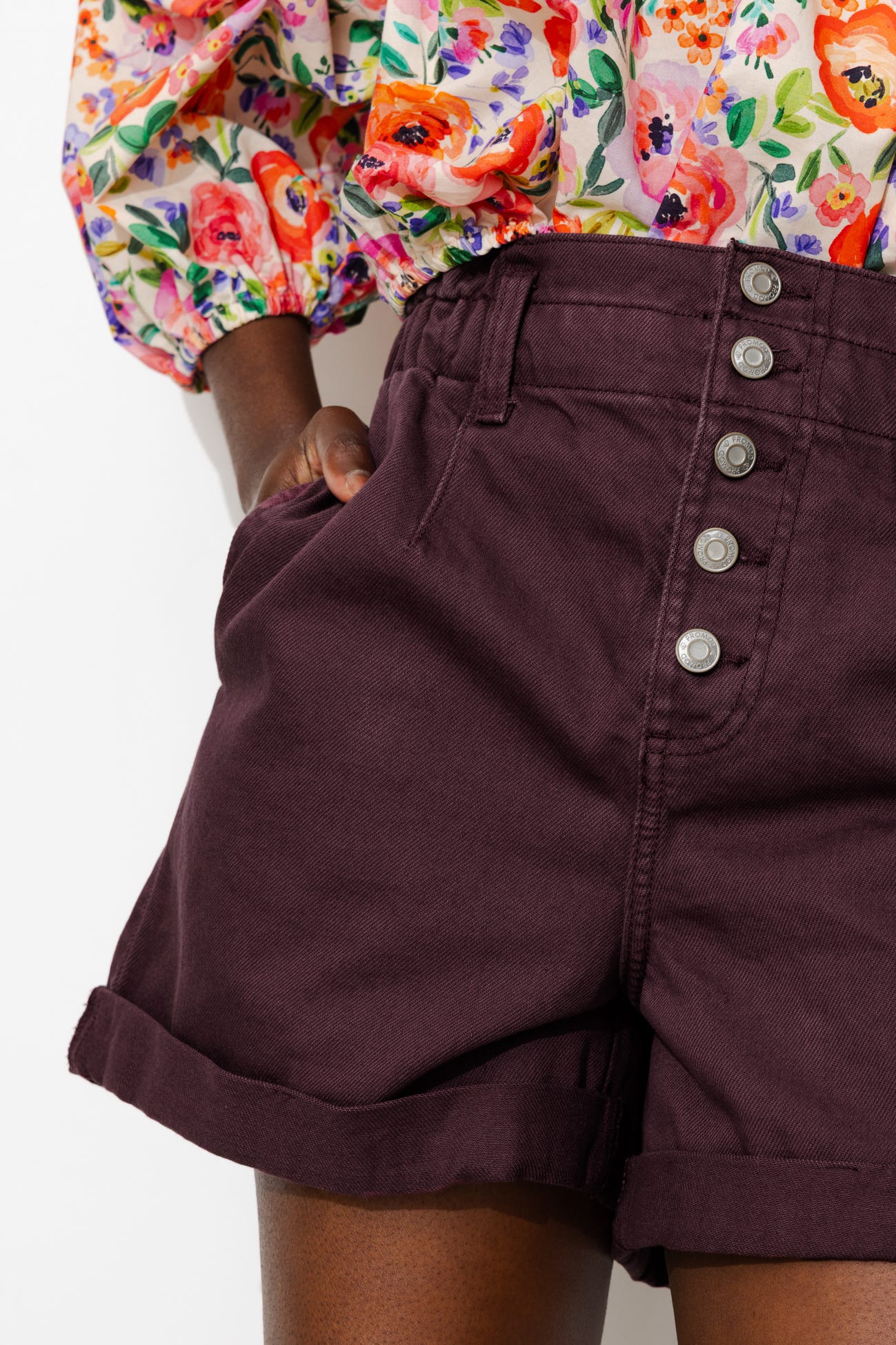 Denim buttoned shorts 