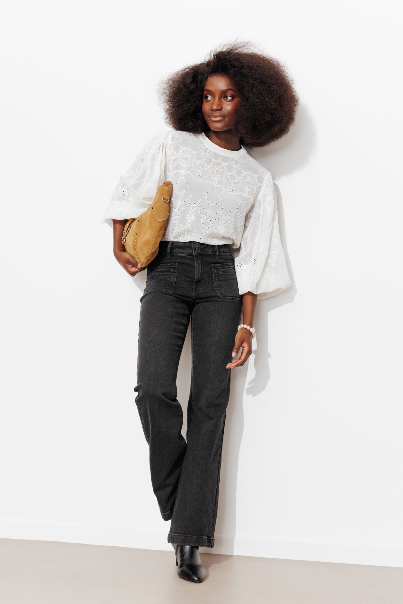 Flared Jeans im 70s-Style