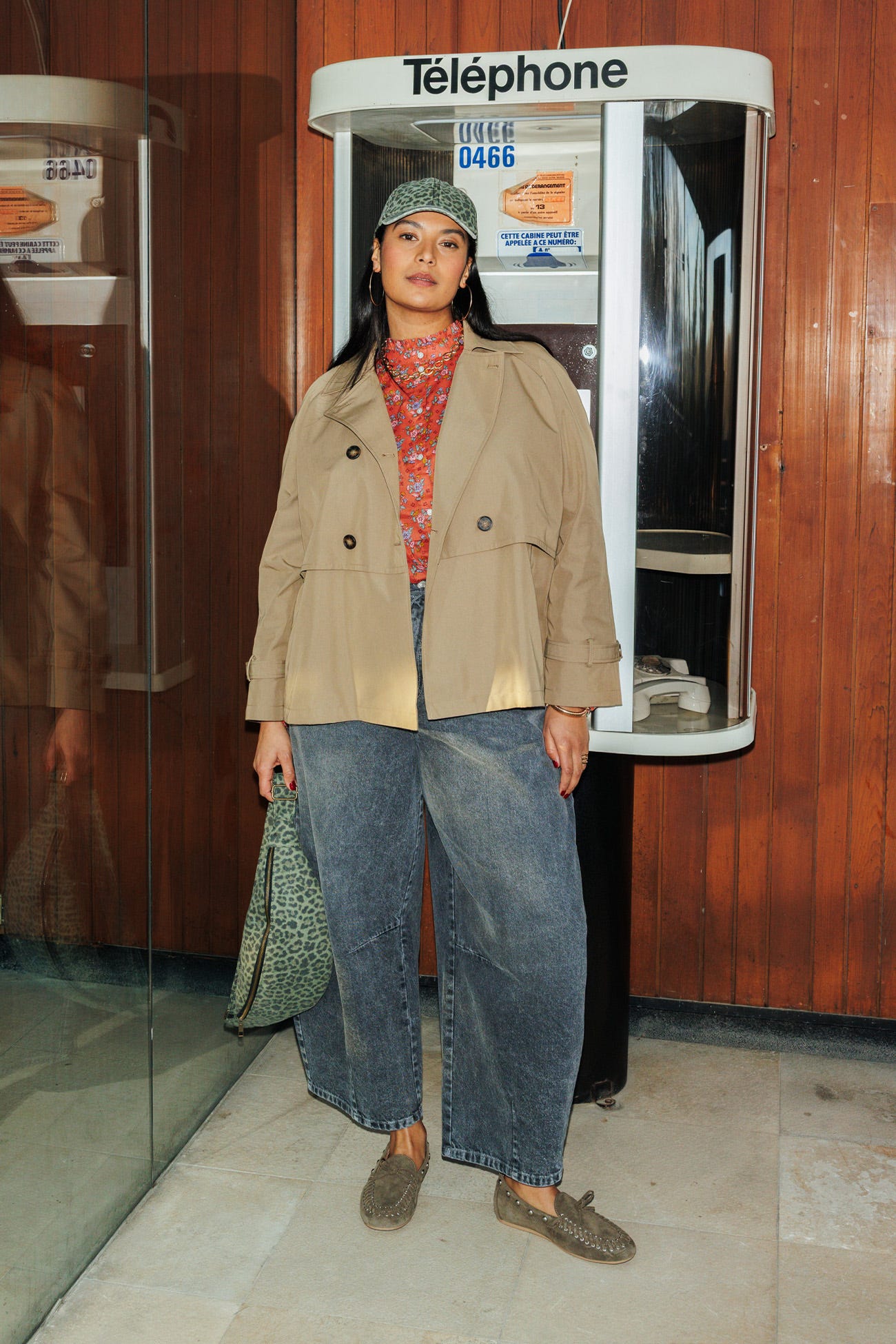 Short beige trenchcoat