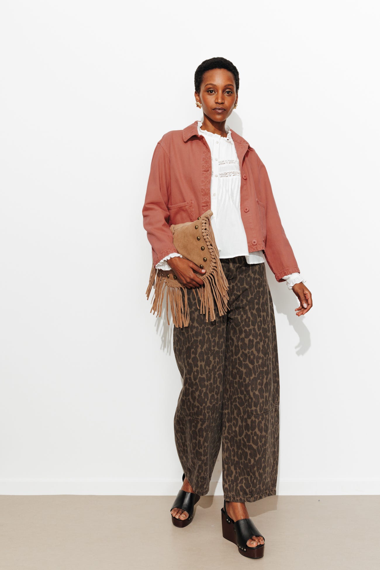 Veste courte brodée Femme