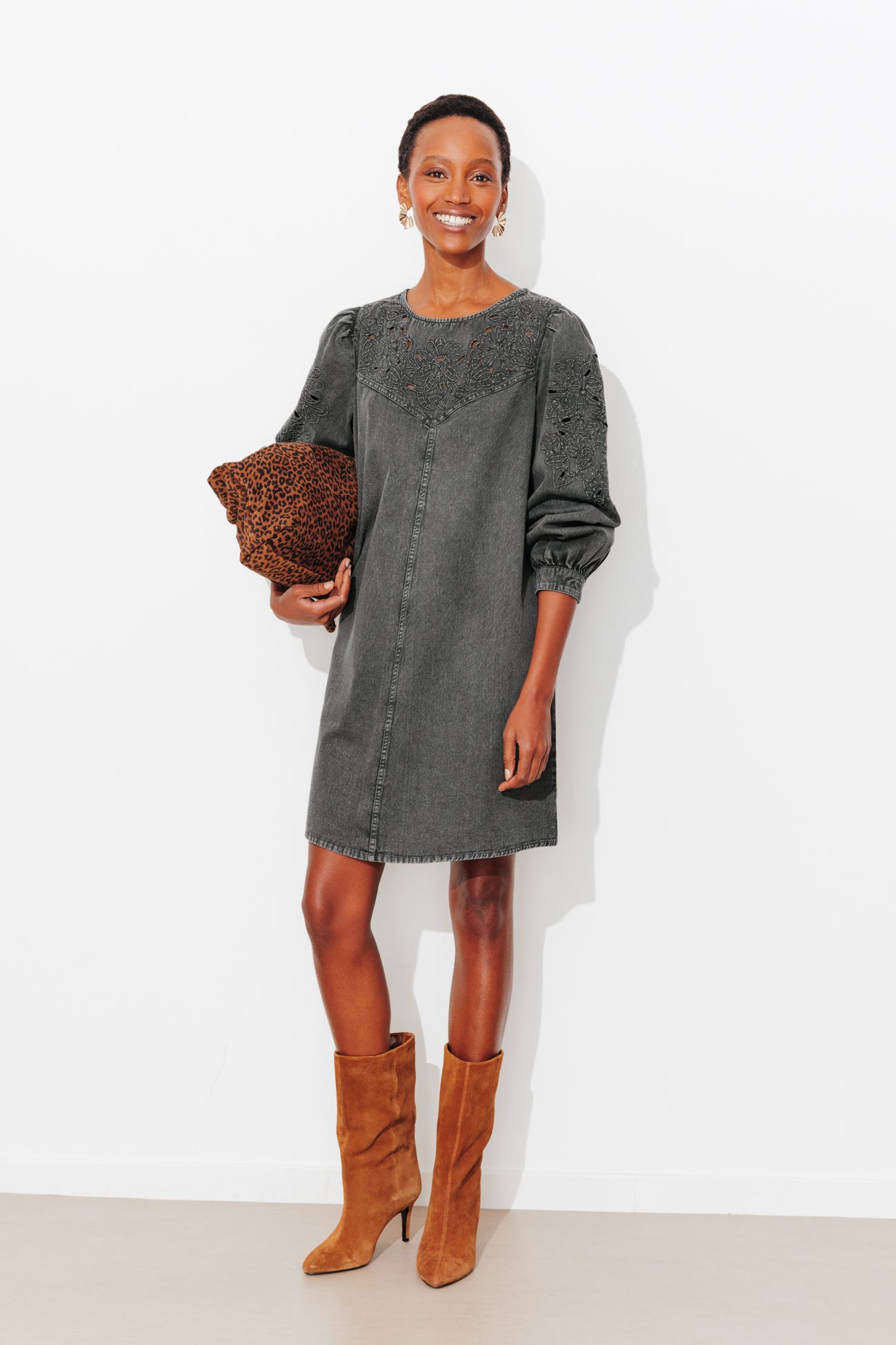 Robe en jean brodé Femme