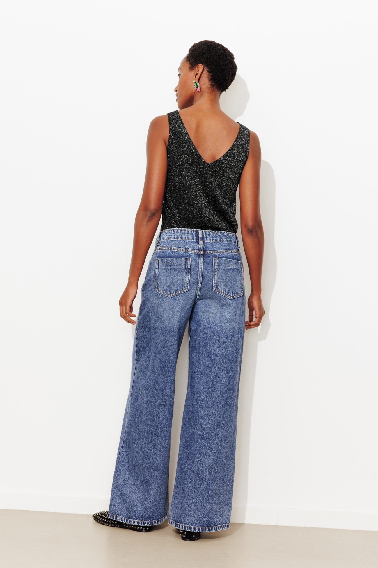 Damski sweter z cekinami