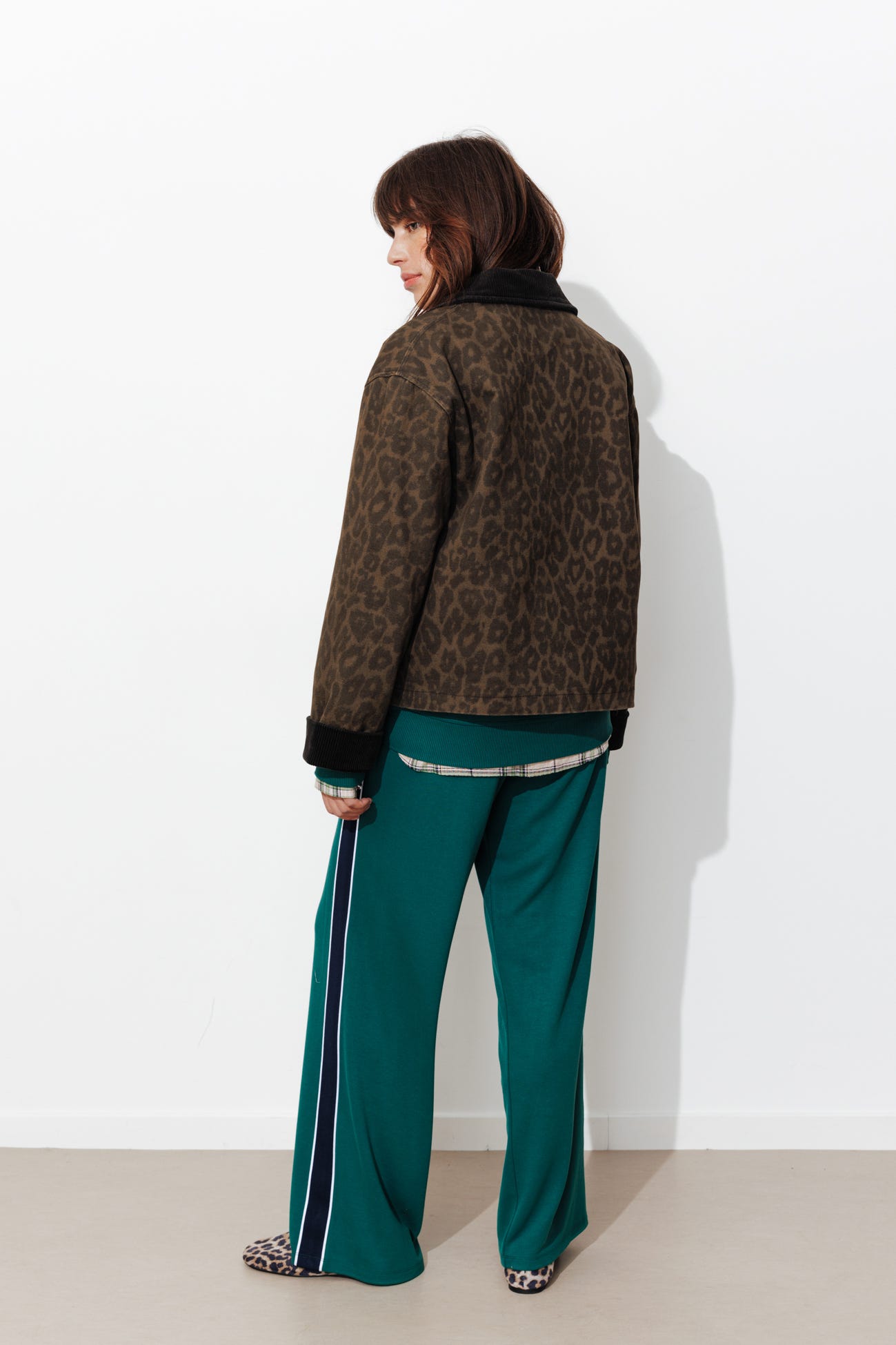 Krótka kurtka w panterkę