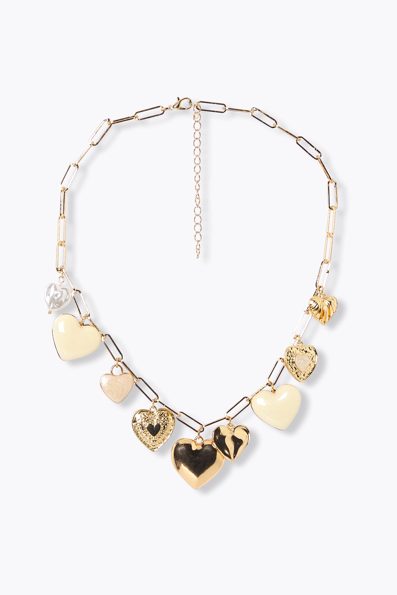 Collier ras de cou à coeurs