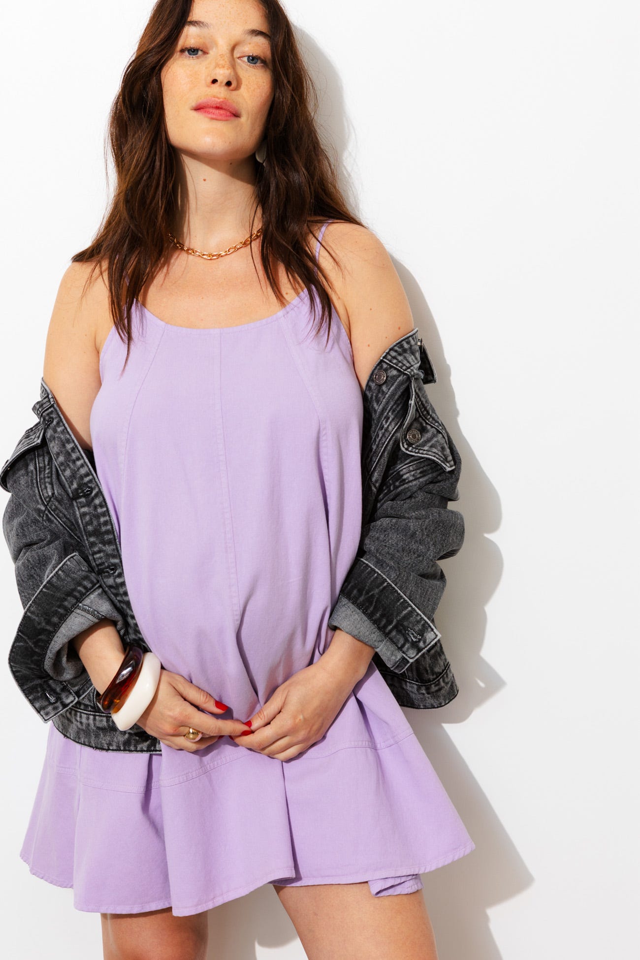 Robe courte à fines bretelles