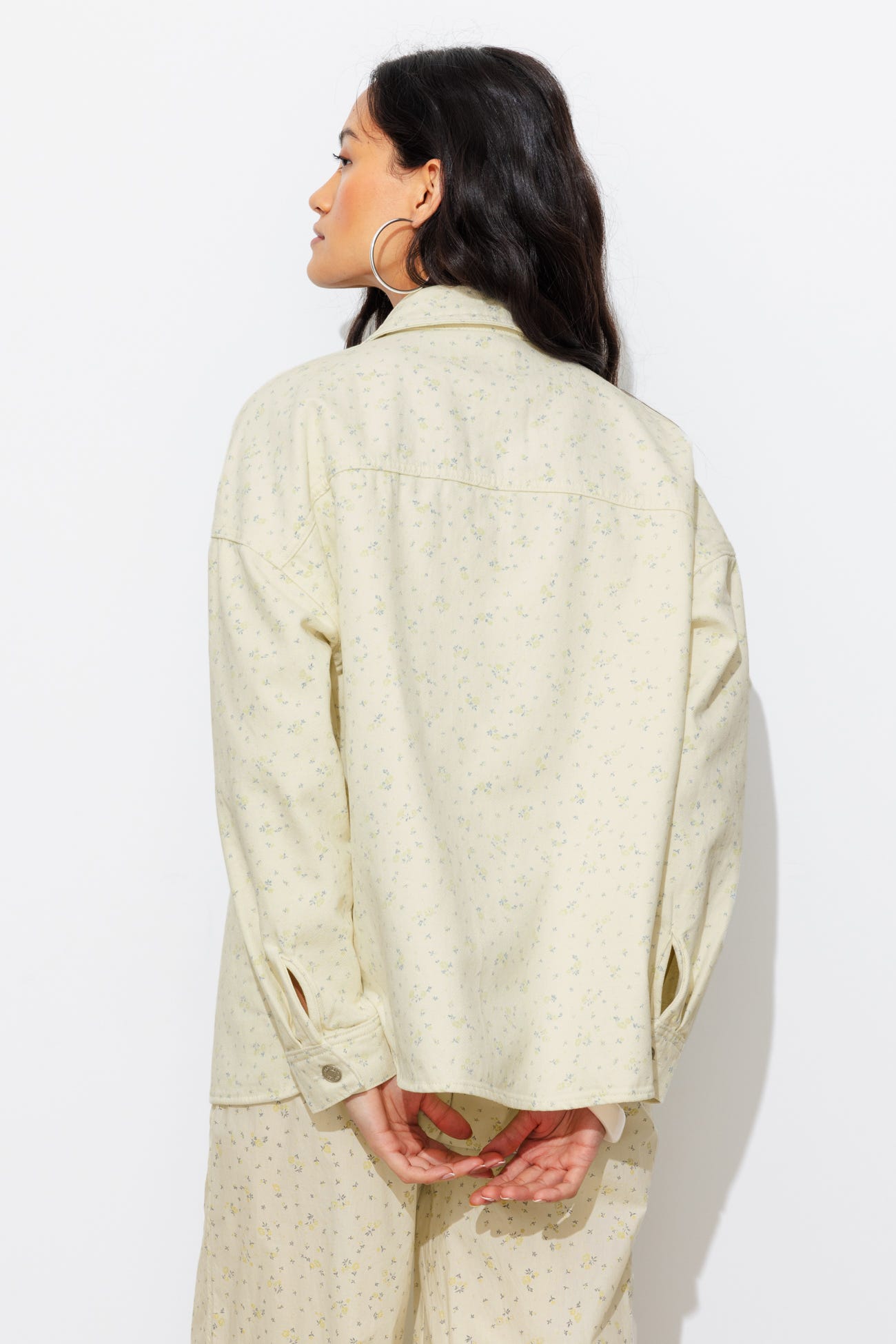 Chaqueta sobrecamisa de flores