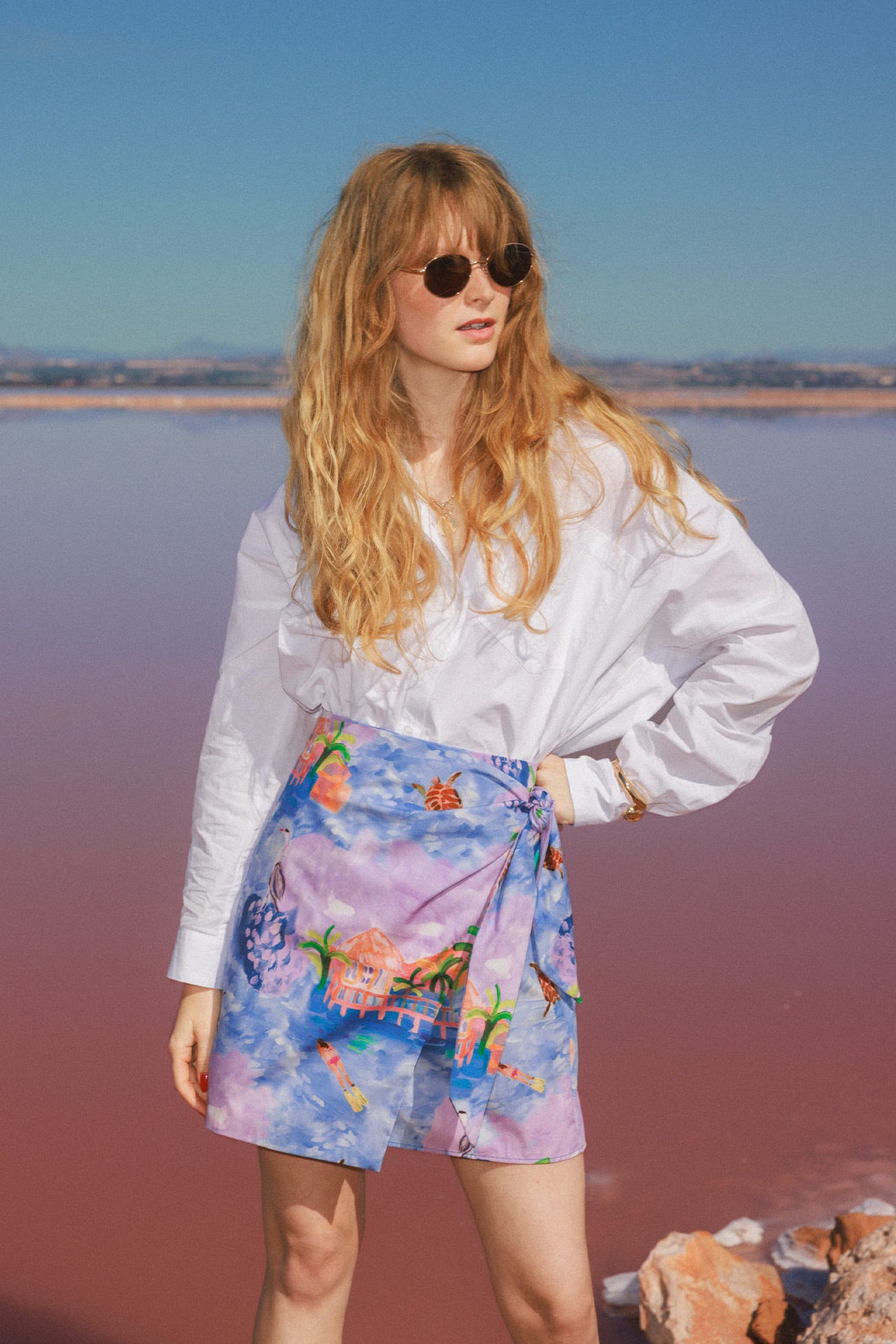Short landscape pattern skirt