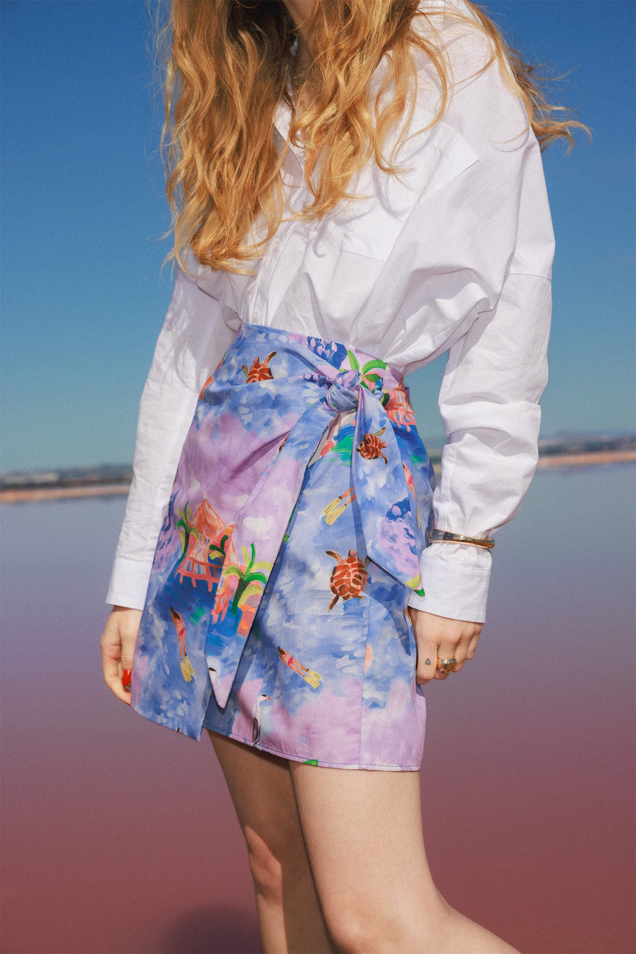 Short landscape pattern skirt
