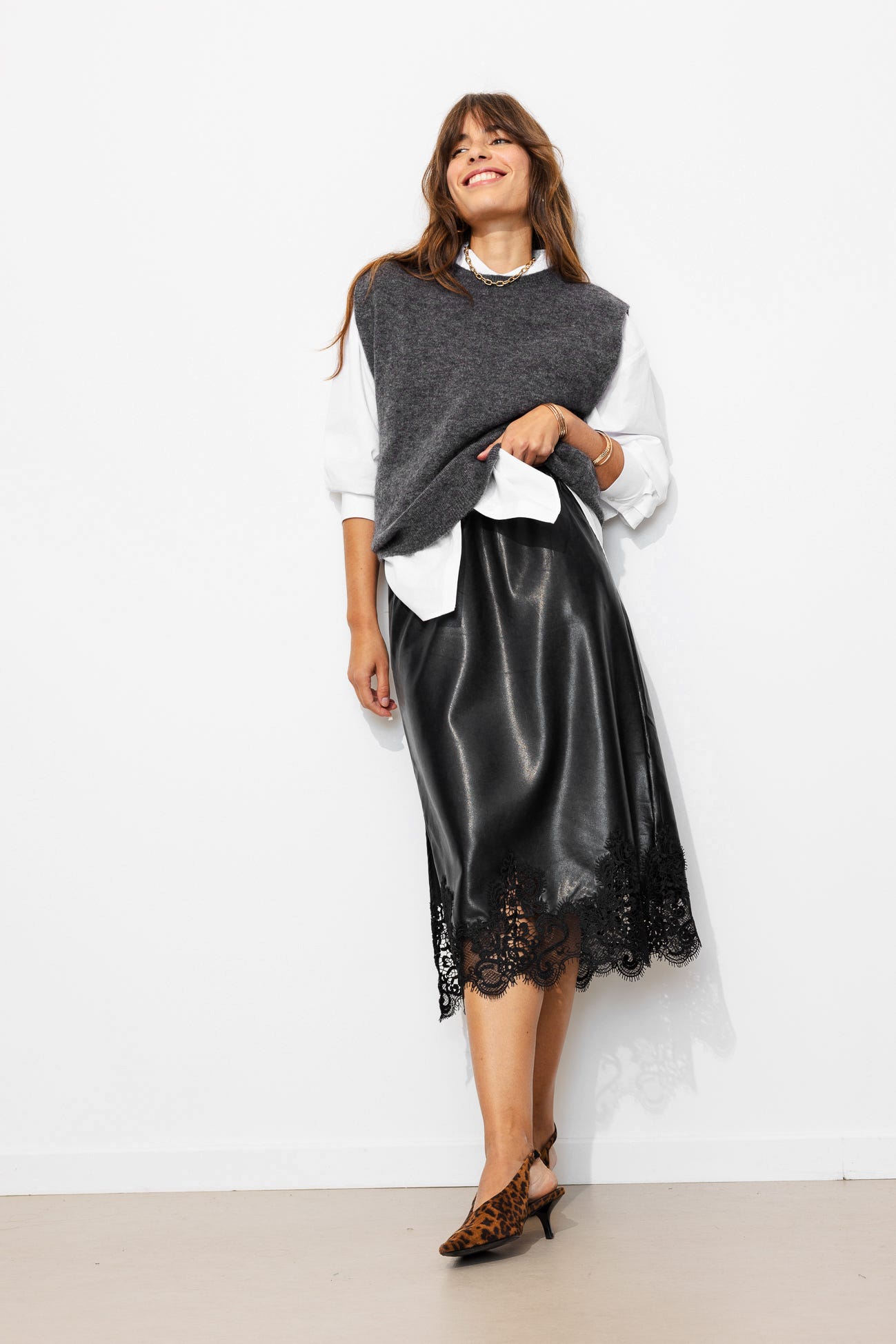 Jupe midi simili et dentelle