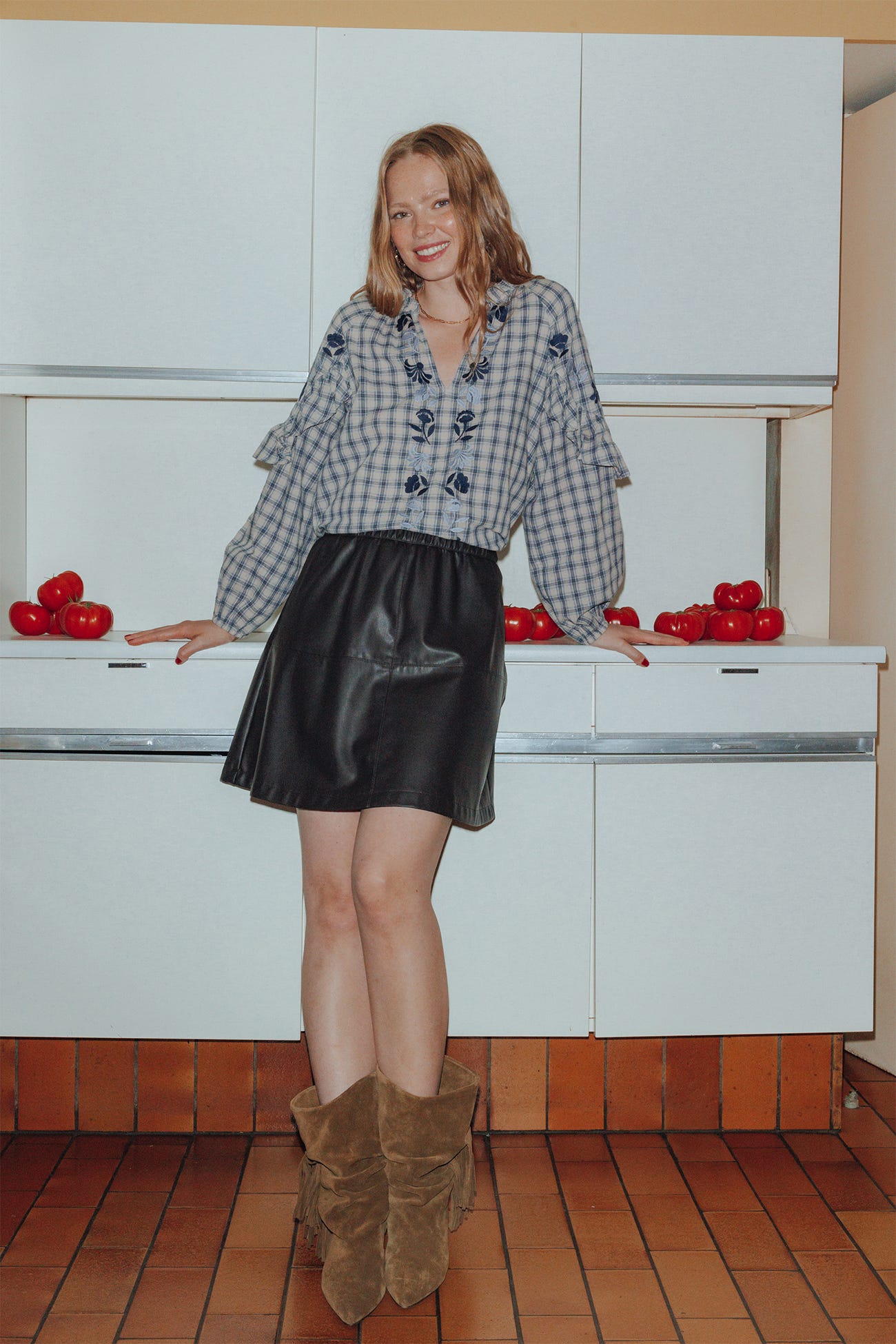 Short faux leather skirt