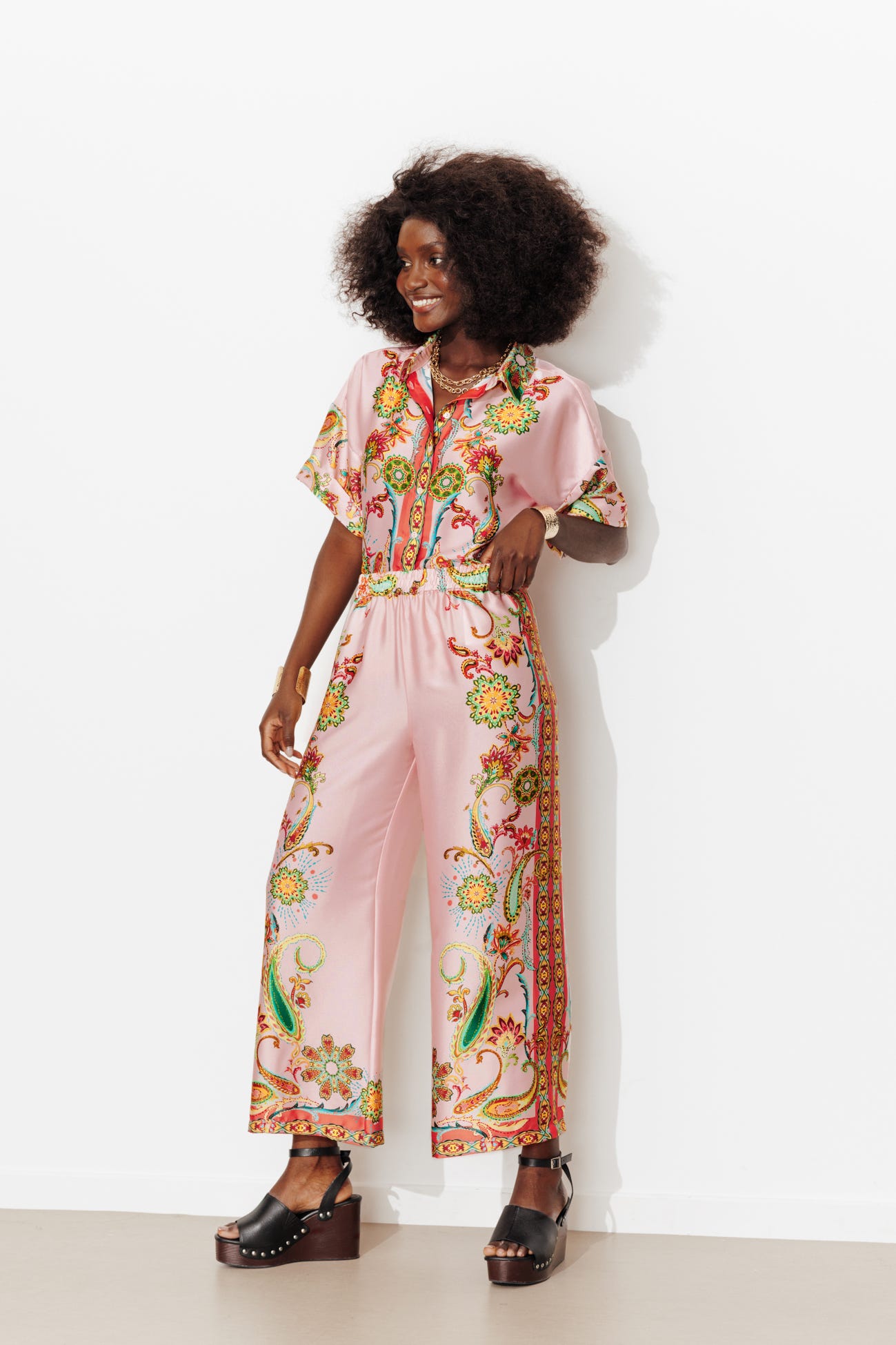 Pantalón ancho de satén