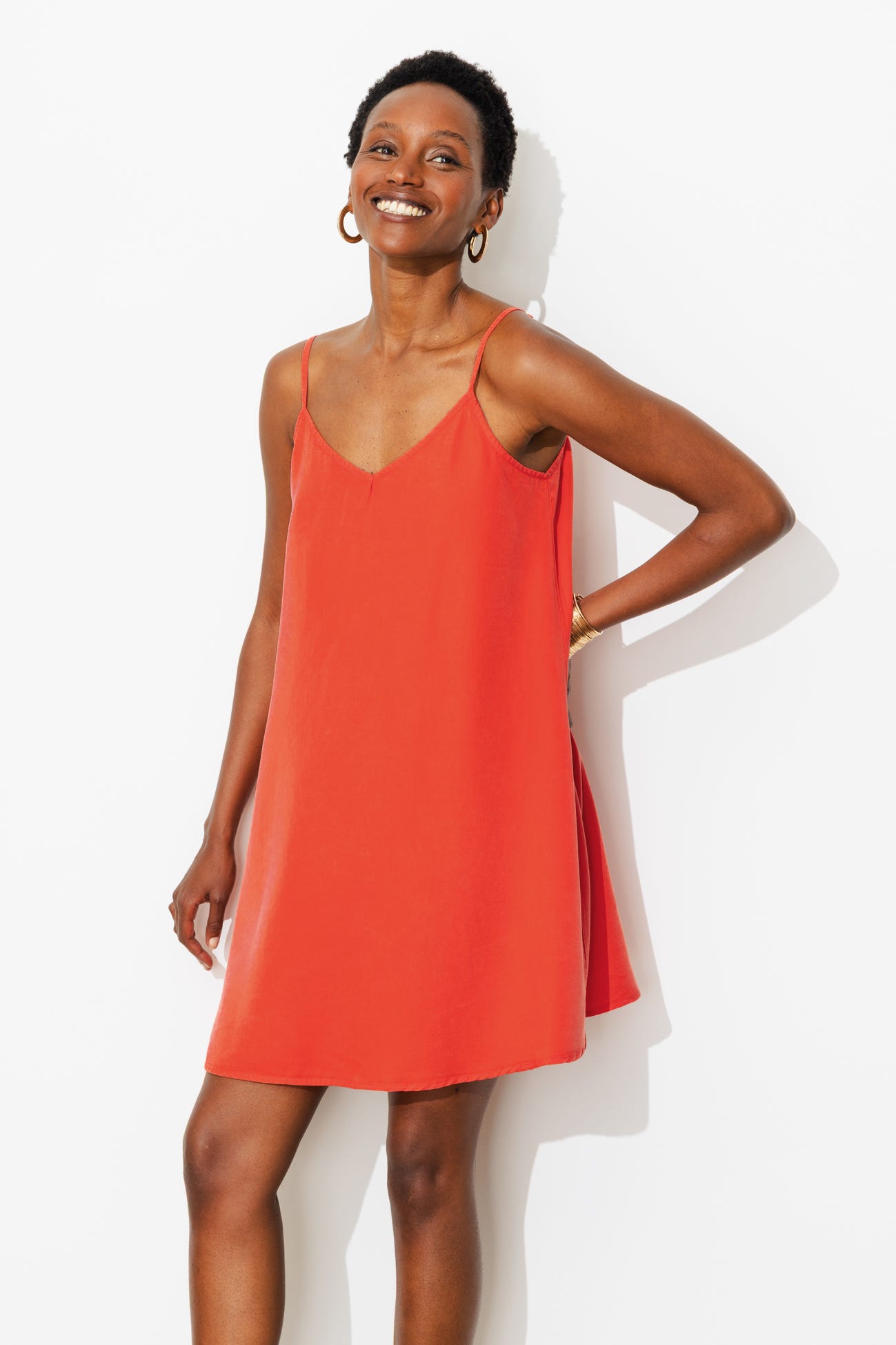 Robe courte à fines bretelles