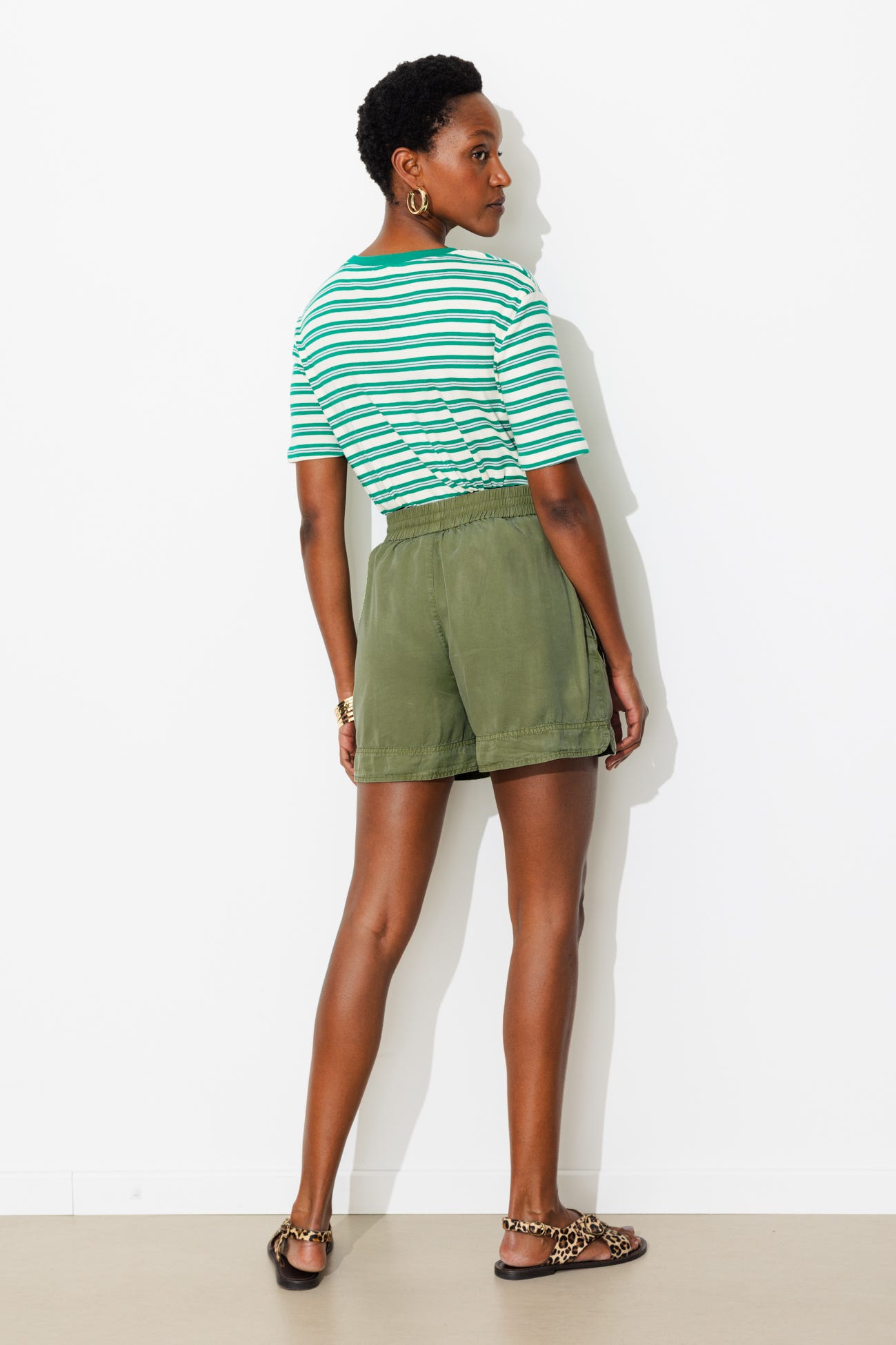 Plain draped shorts 