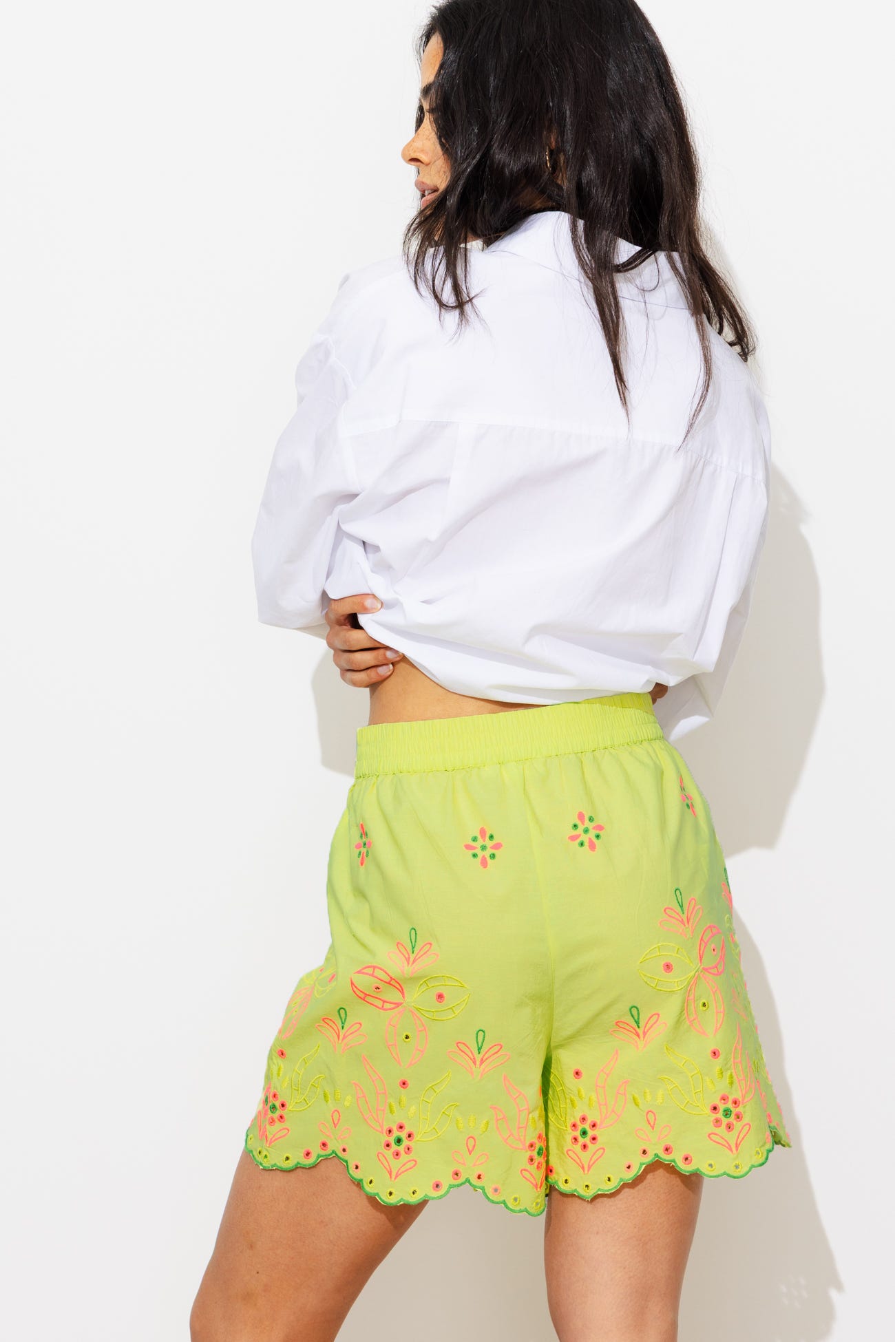 Short en coton brodé Femme