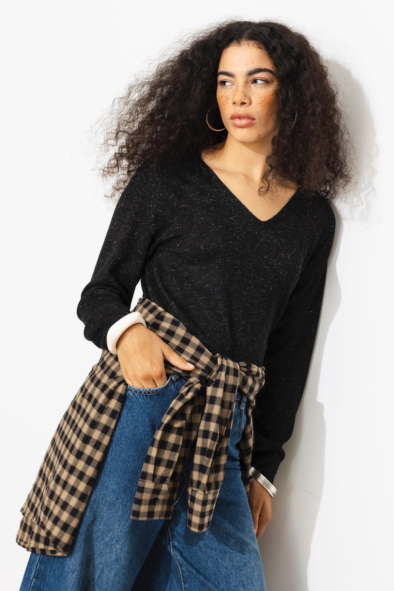 Lightweight glitzy jumper