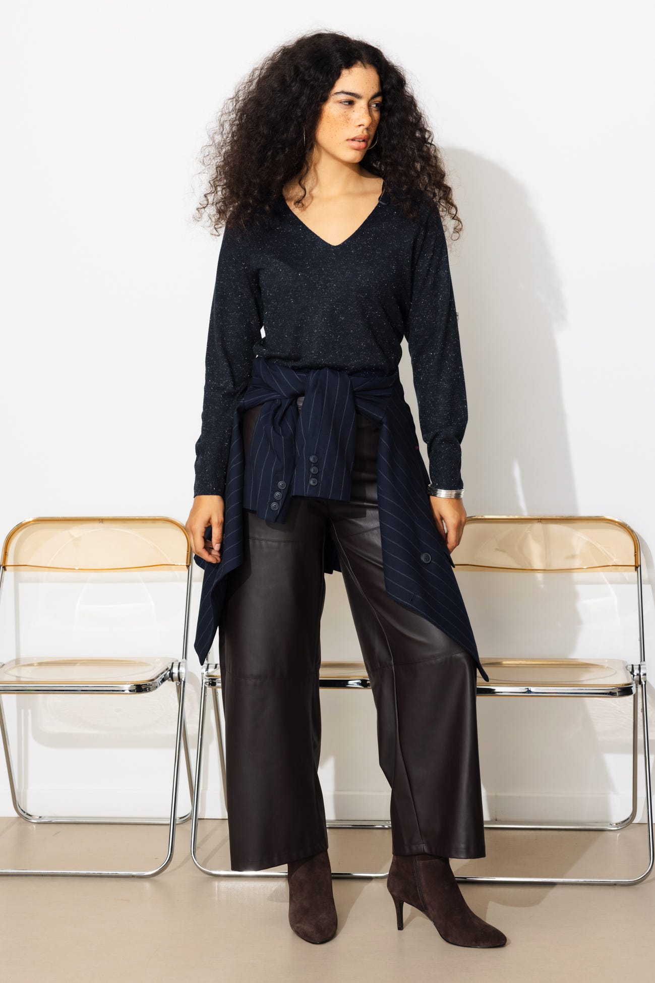 Lightweight glitzy jumper