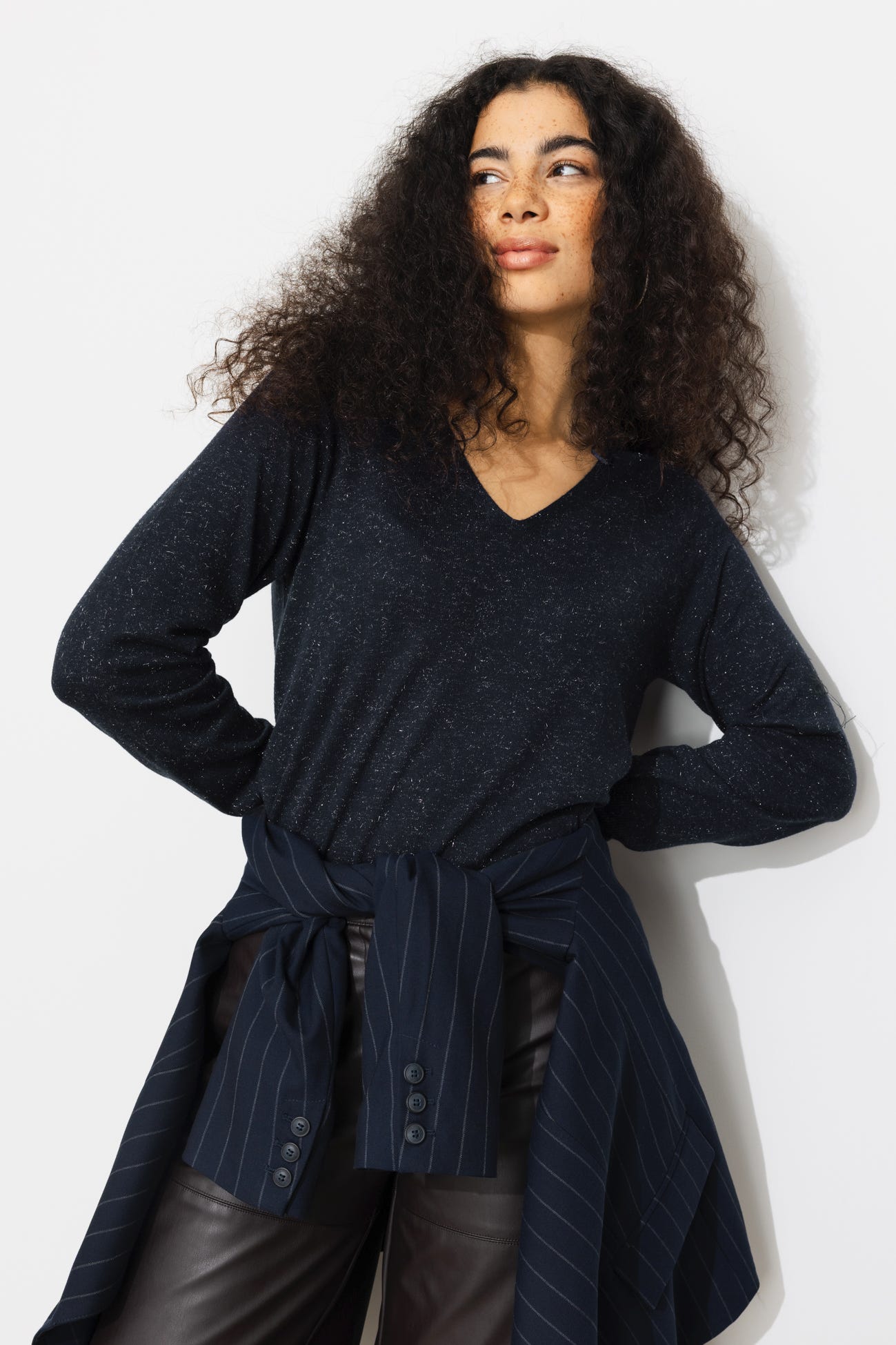 Lightweight glitzy jumper
